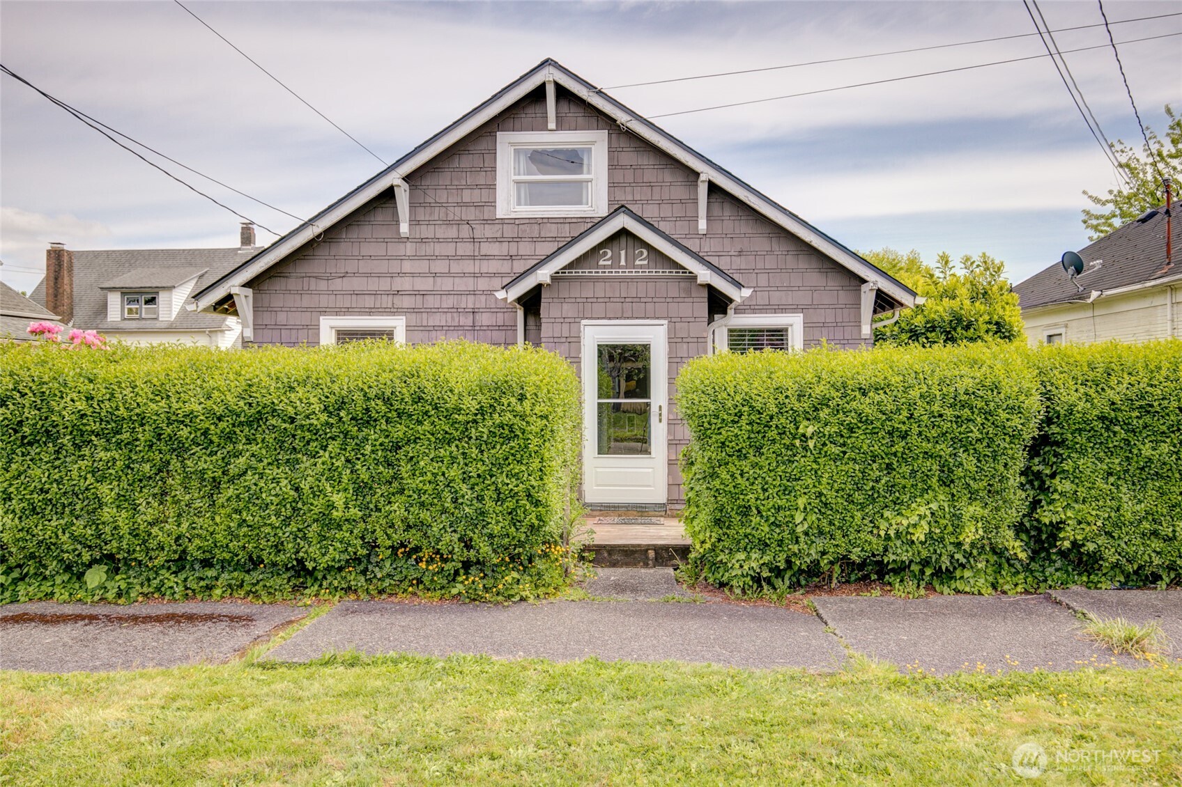 212 Hayes Street Property Photo 1