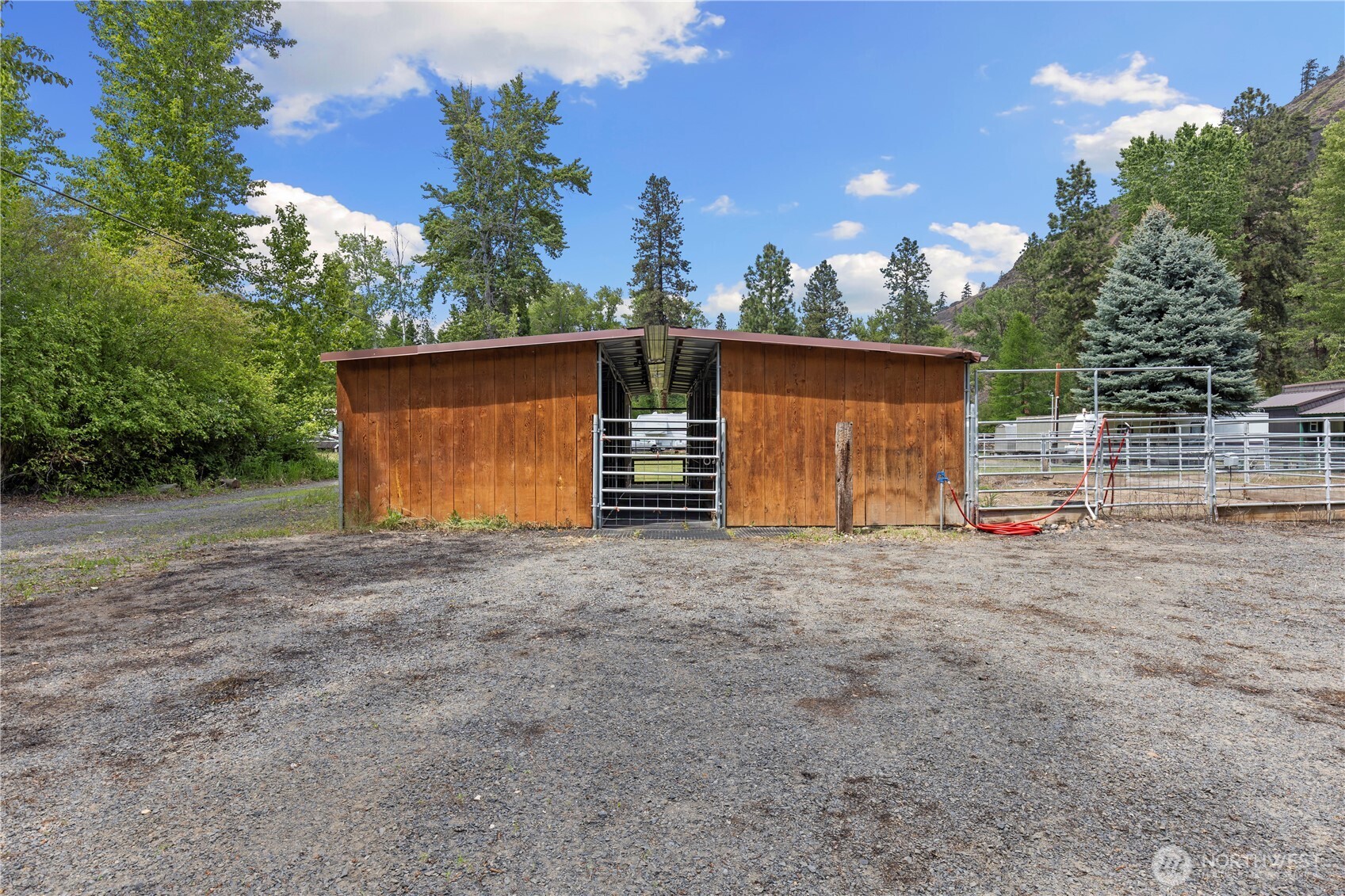 51 Deer Meadow Lane Property Photo 28