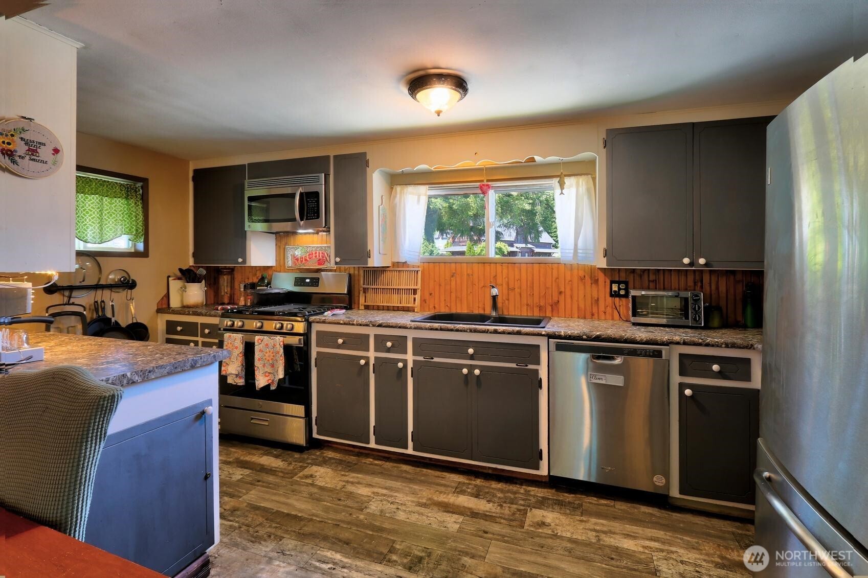 931 Mill Avenue Property Photo 9