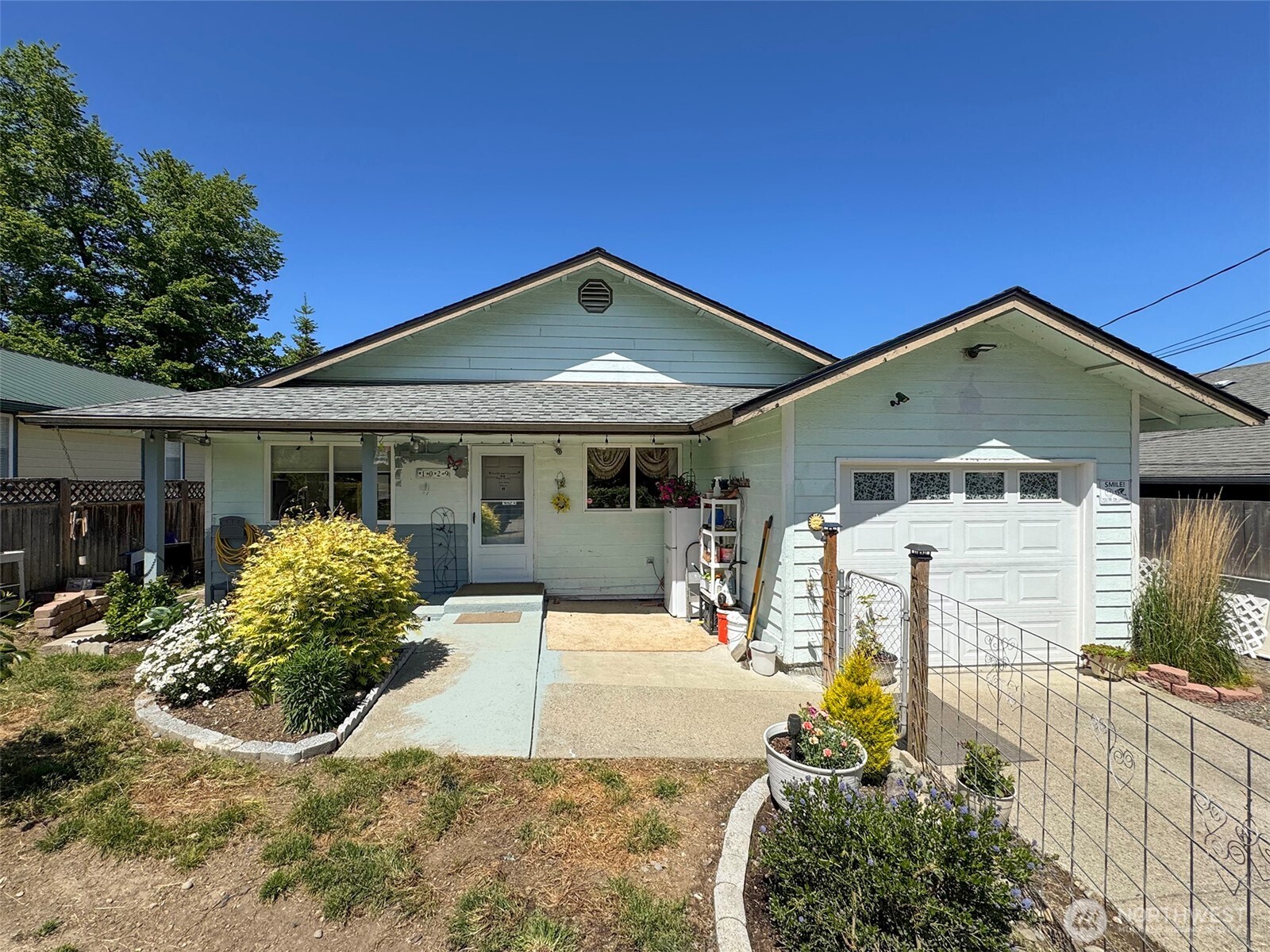 1029 W Fountain Street Property Photo 1