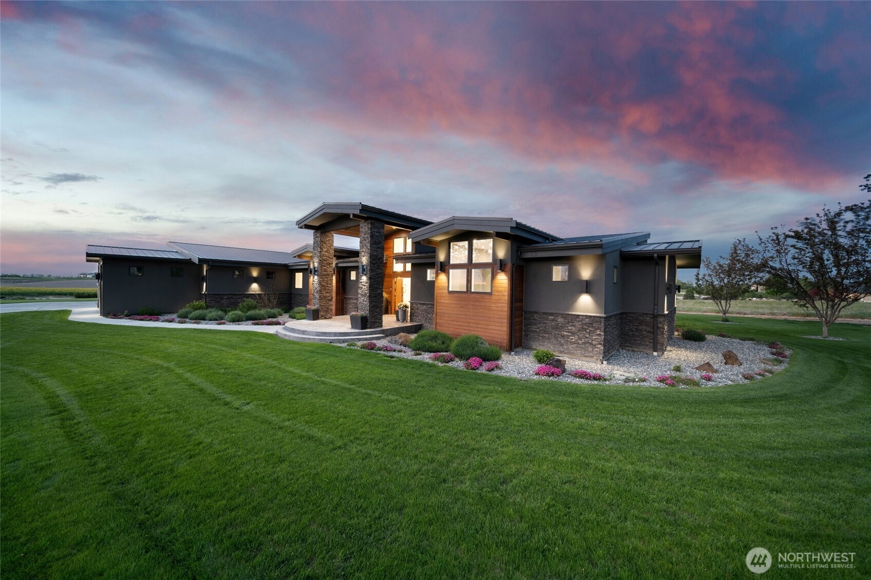 126 Red Hawk Road Property Photo 3