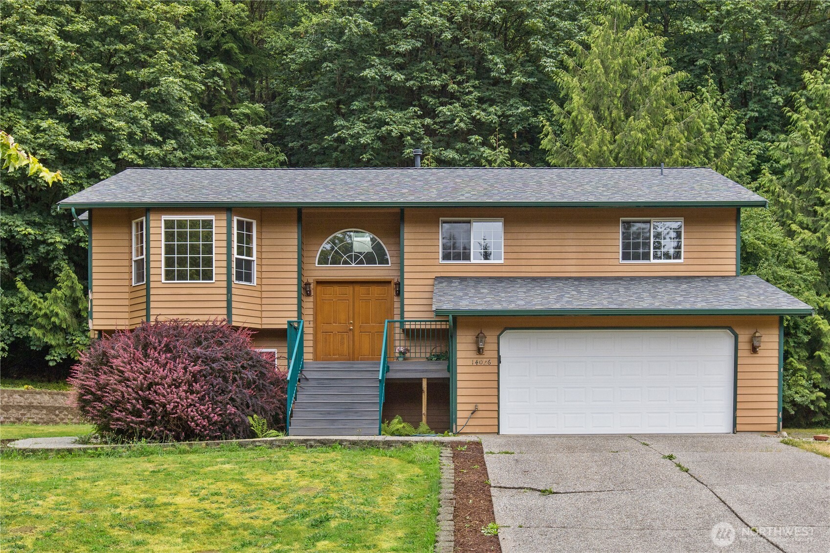 14026 272nd Street Property Photo 2