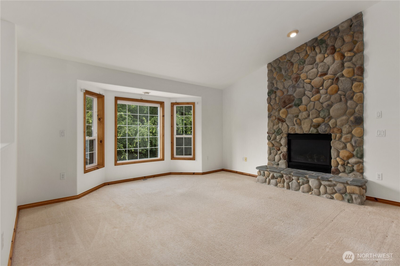 14026 272nd Street Property Photo 3