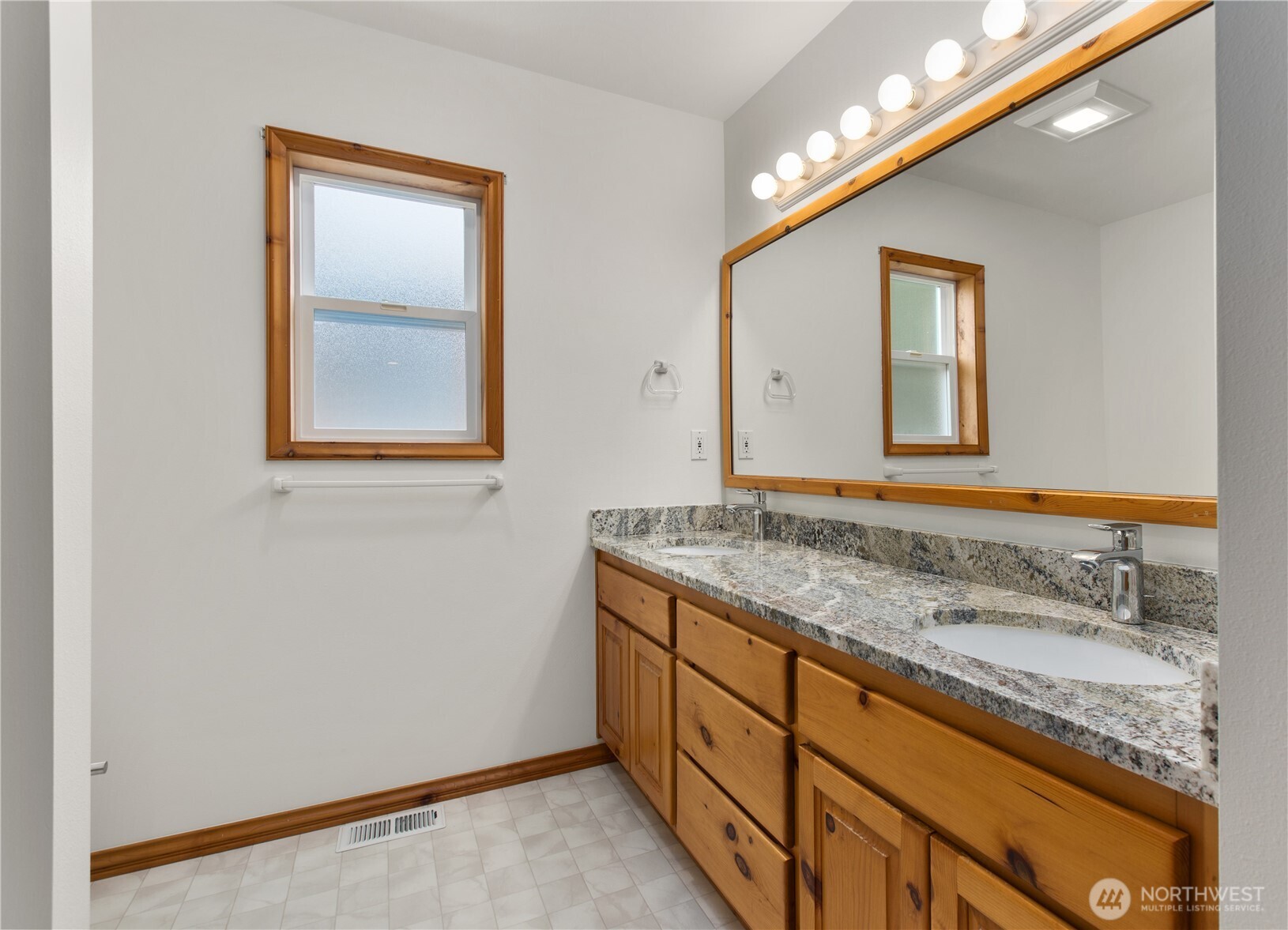 14026 272nd Street Property Photo 18