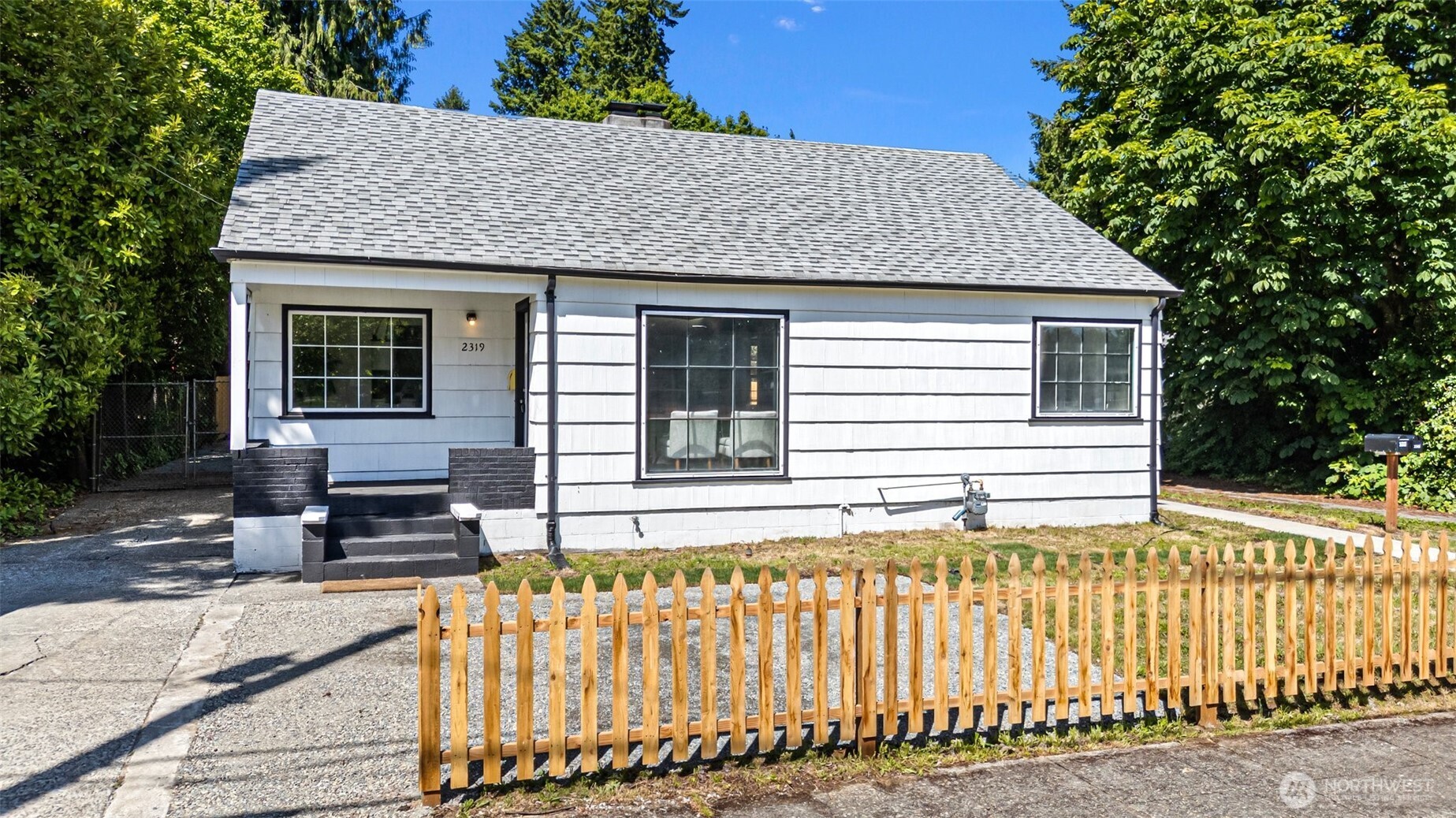 2319 Washington Street Property Photo 1