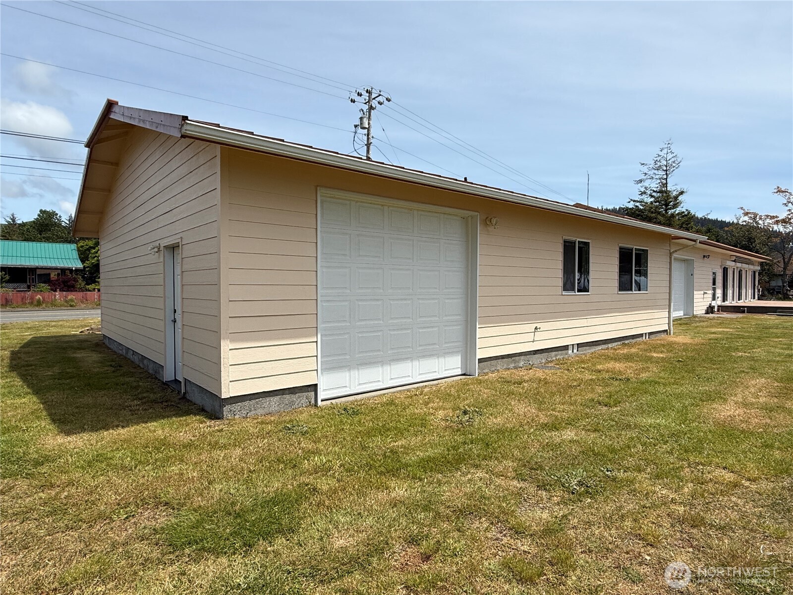 665 State Rt 101 Property Photo 1