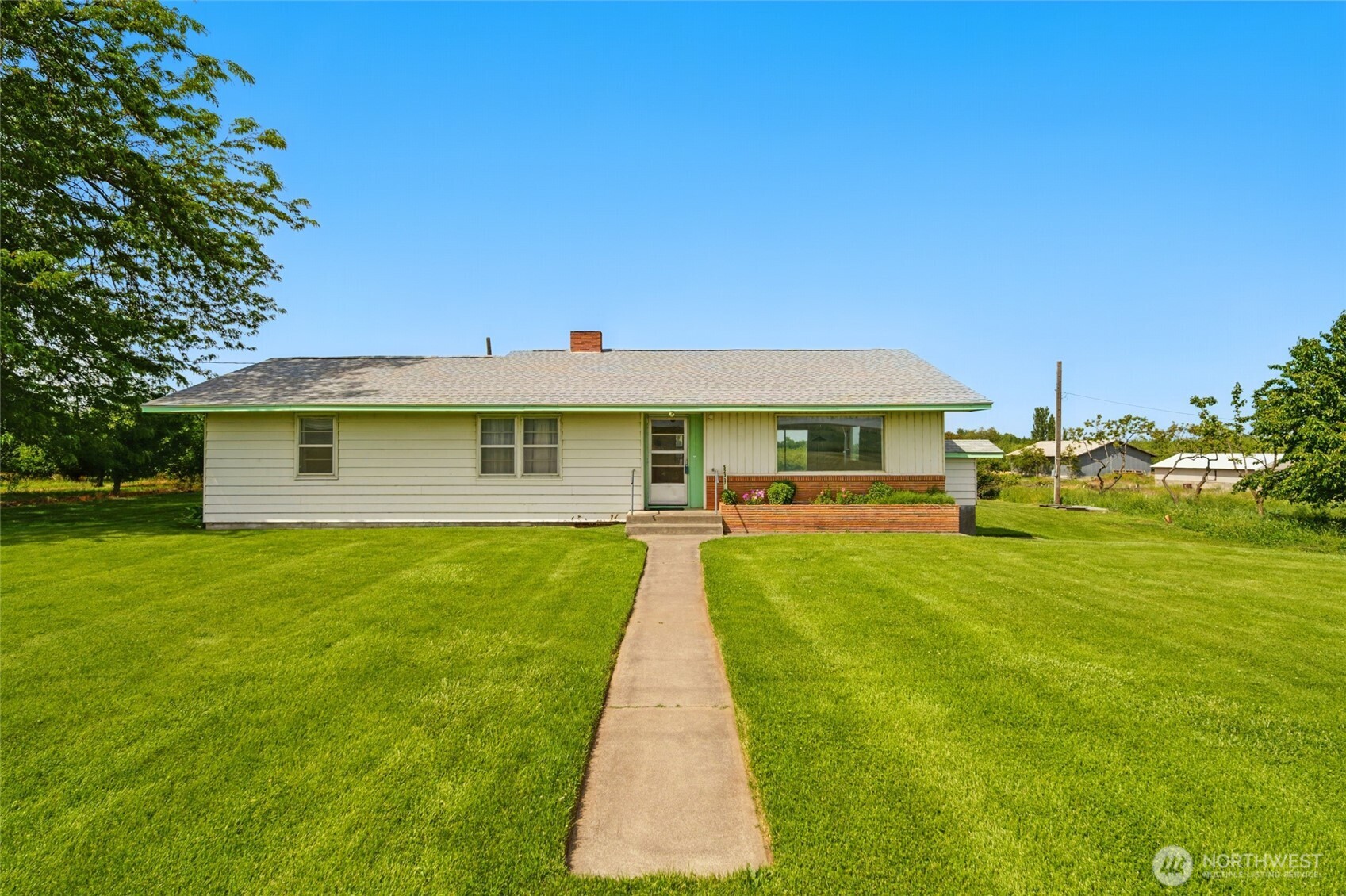 52357 Pleasant View Road Property Photo 1
