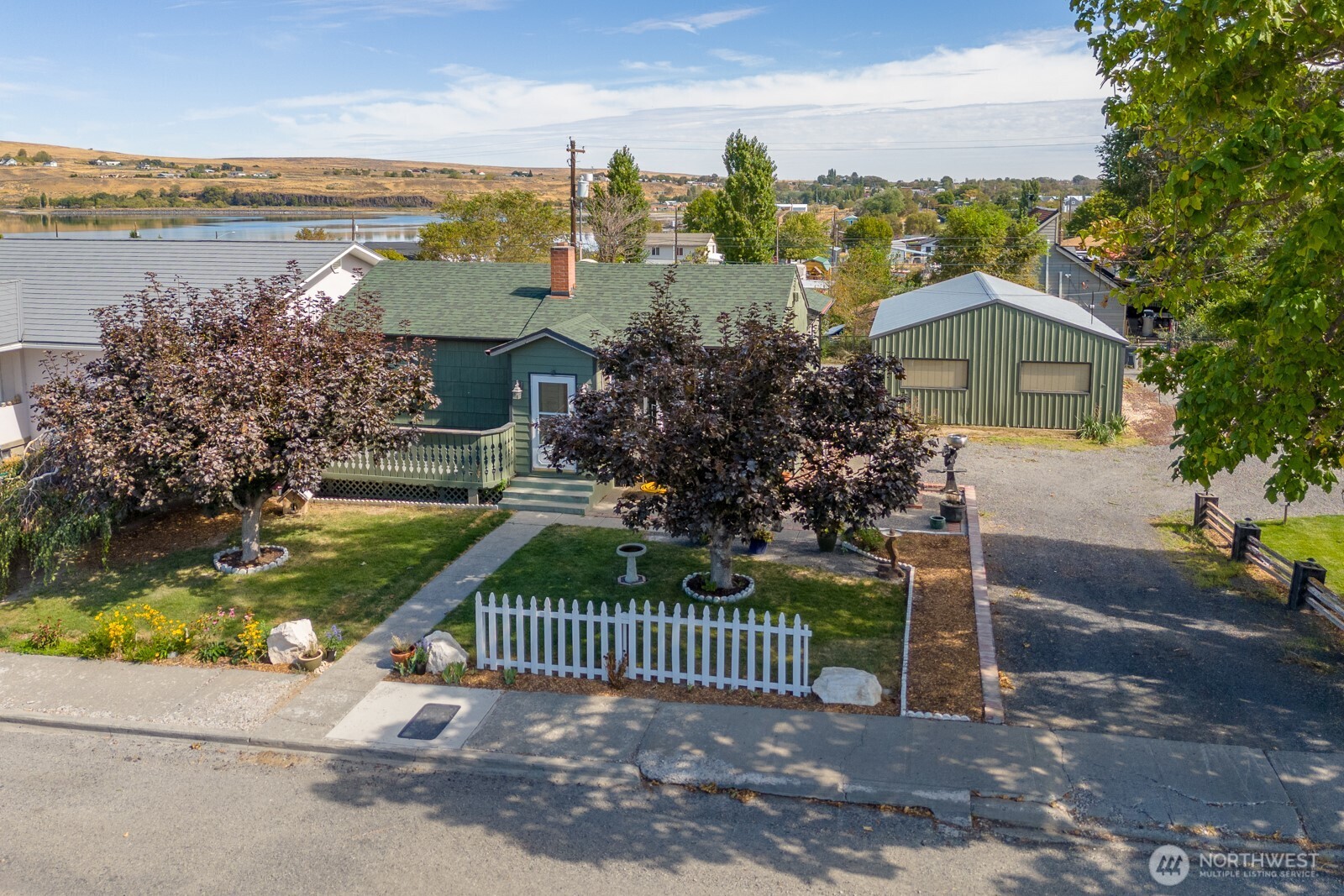 30 Hemlock Street Property Photo 1