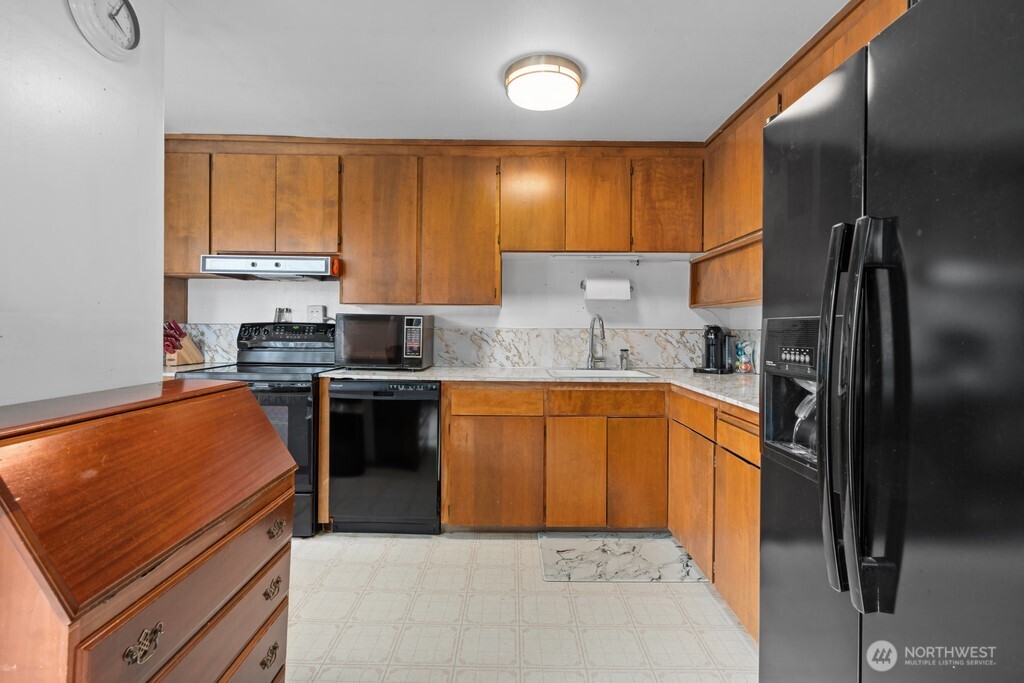 11939 Se 169th Place Property Photo 10
