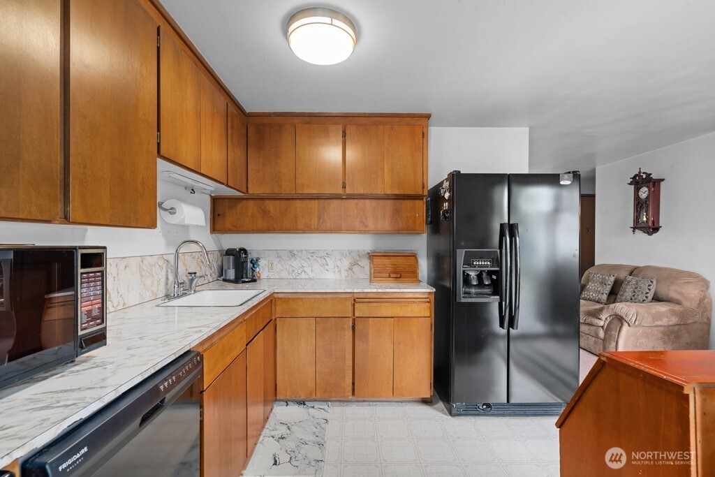 11939 Se 169th Place Property Photo 12