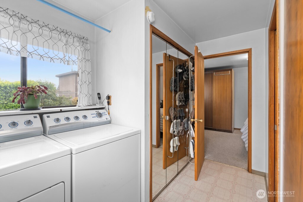 11939 Se 169th Place Property Photo 13