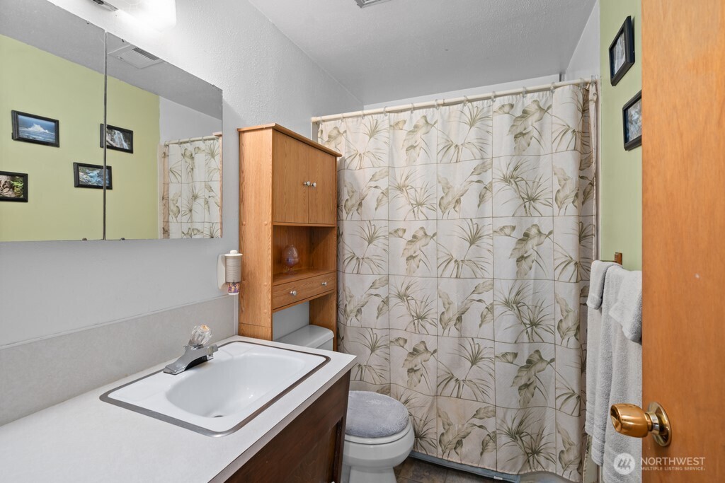 11939 Se 169th Place Property Photo 16