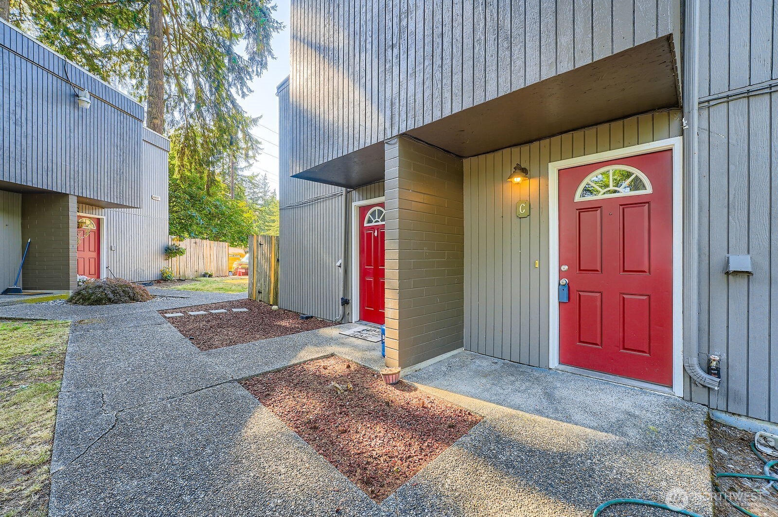 13067 Pacific Highway C Property Photo 1