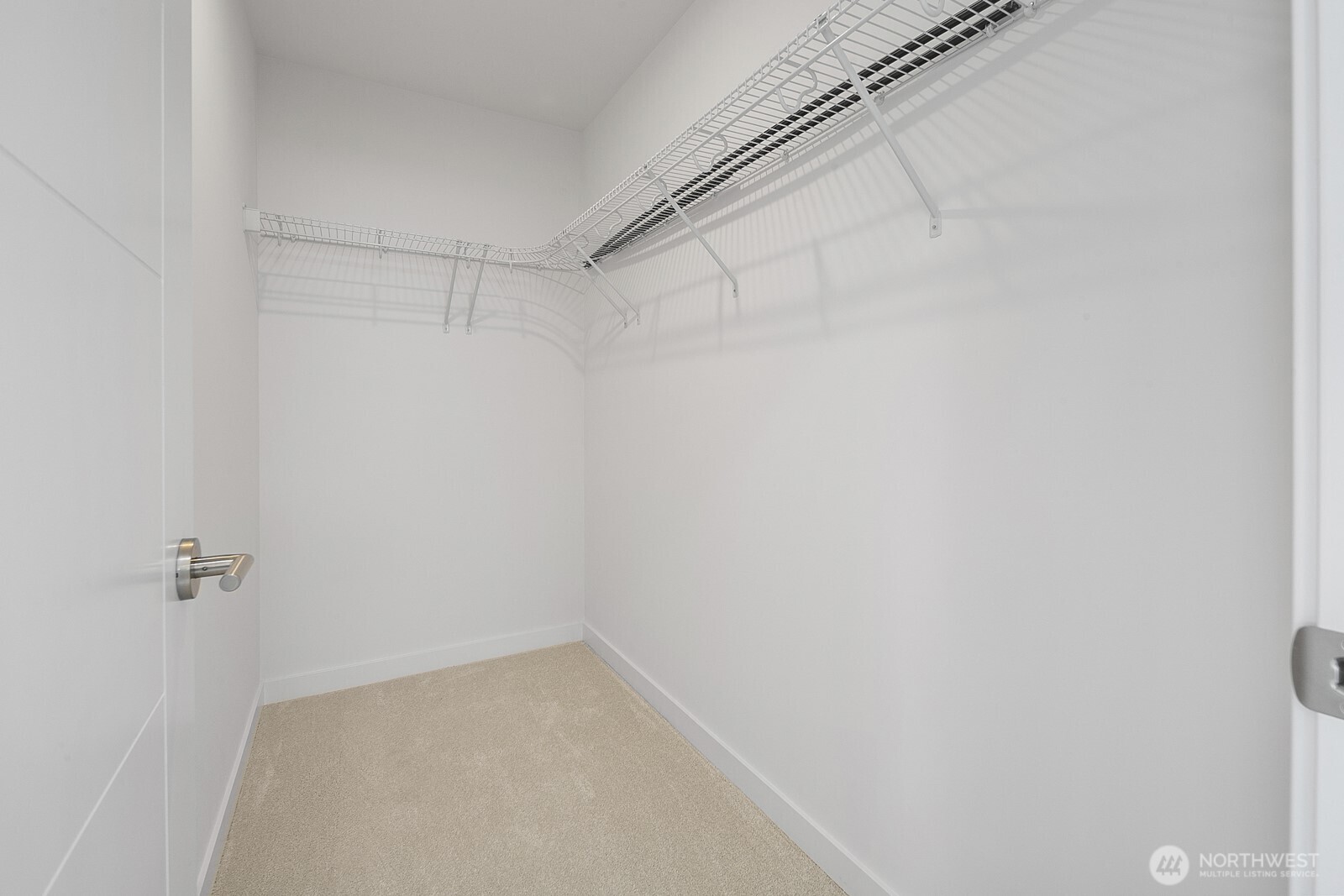 8825 C Wallingford Avenue Property Photo 13