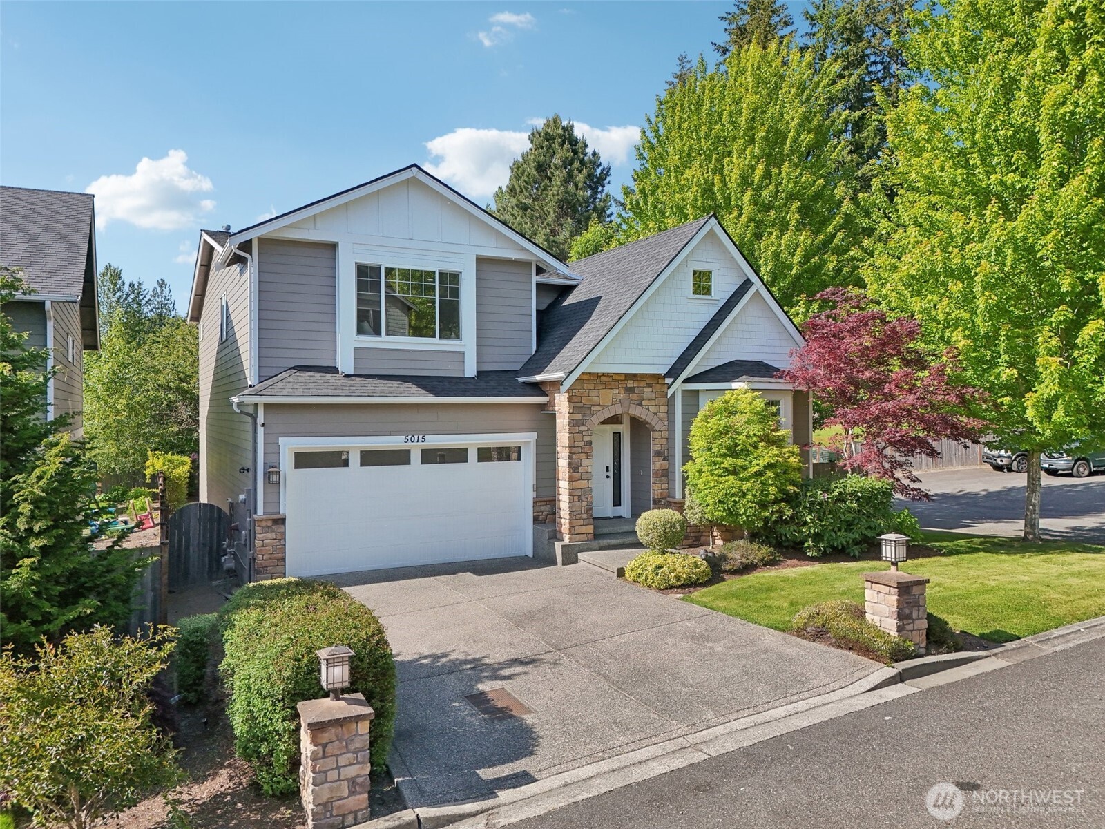 5015 240th Place Property Photo 1