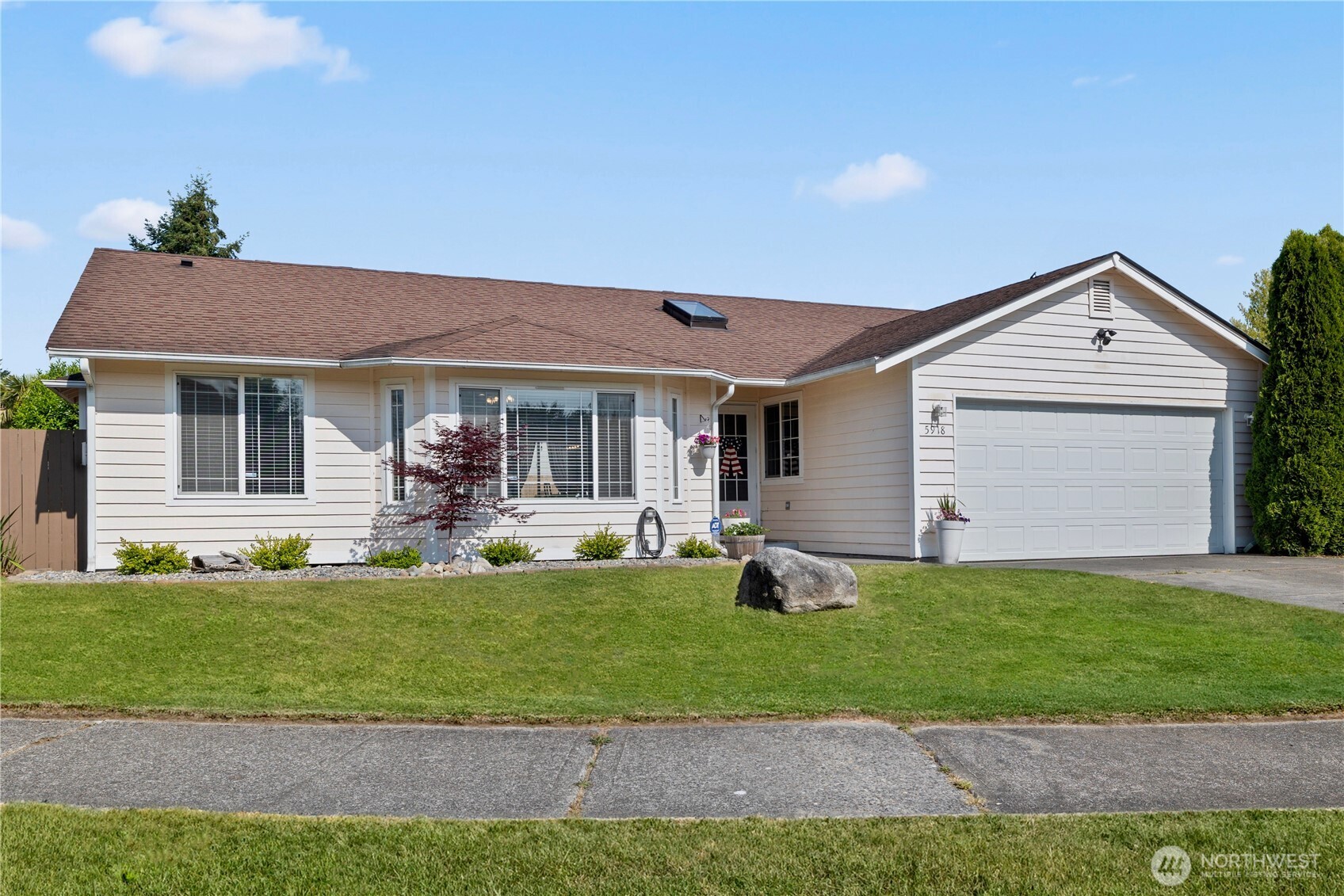 5918 Beltway Loop Property Photo 1