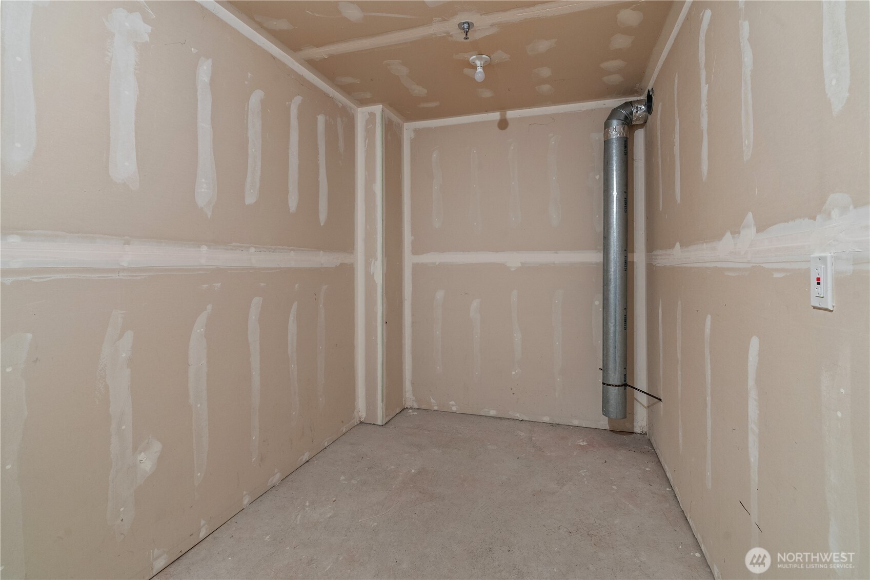 22029 39th Place Property Photo 18