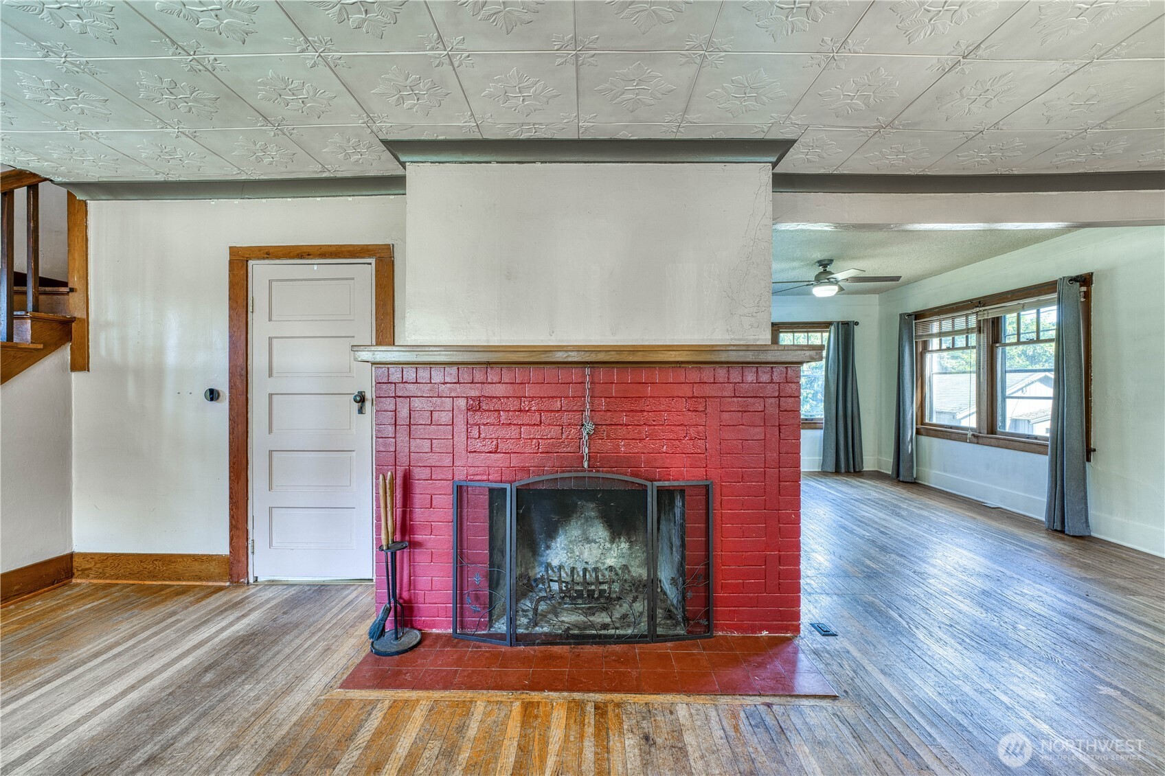 2150 N Callow Avenue Property Photo 3