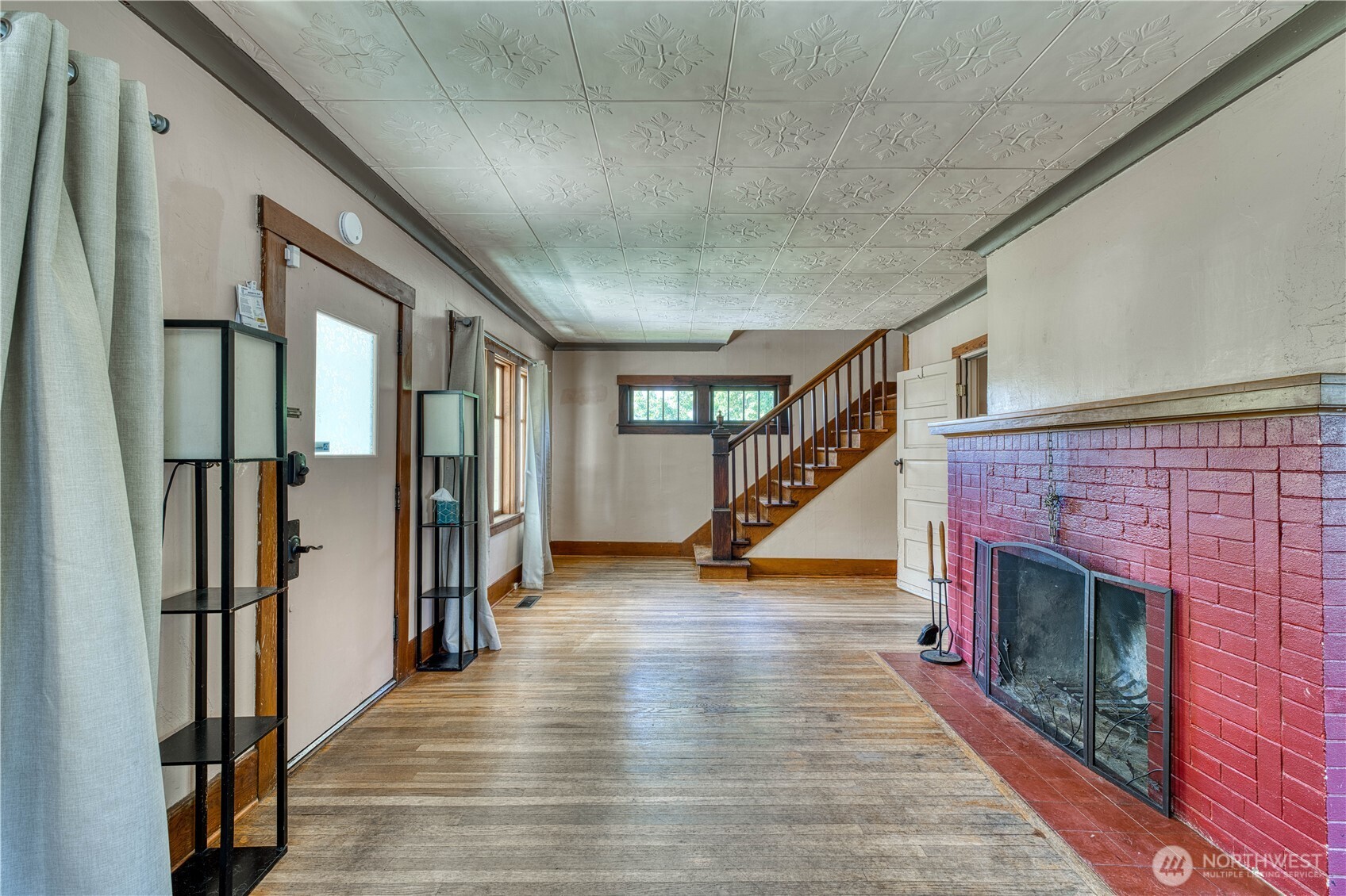 2150 N Callow Avenue Property Photo 4