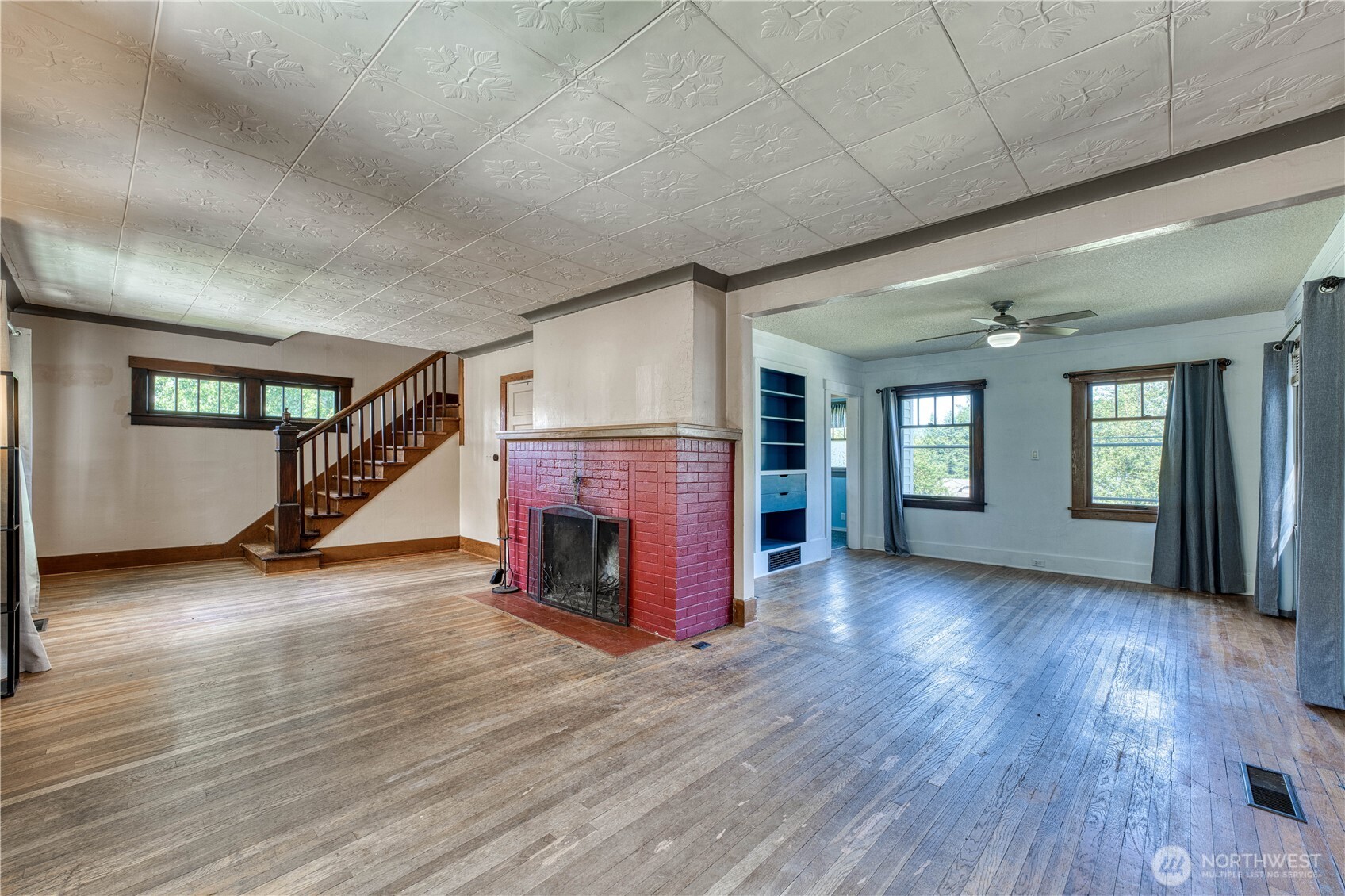 2150 N Callow Avenue Property Photo 6