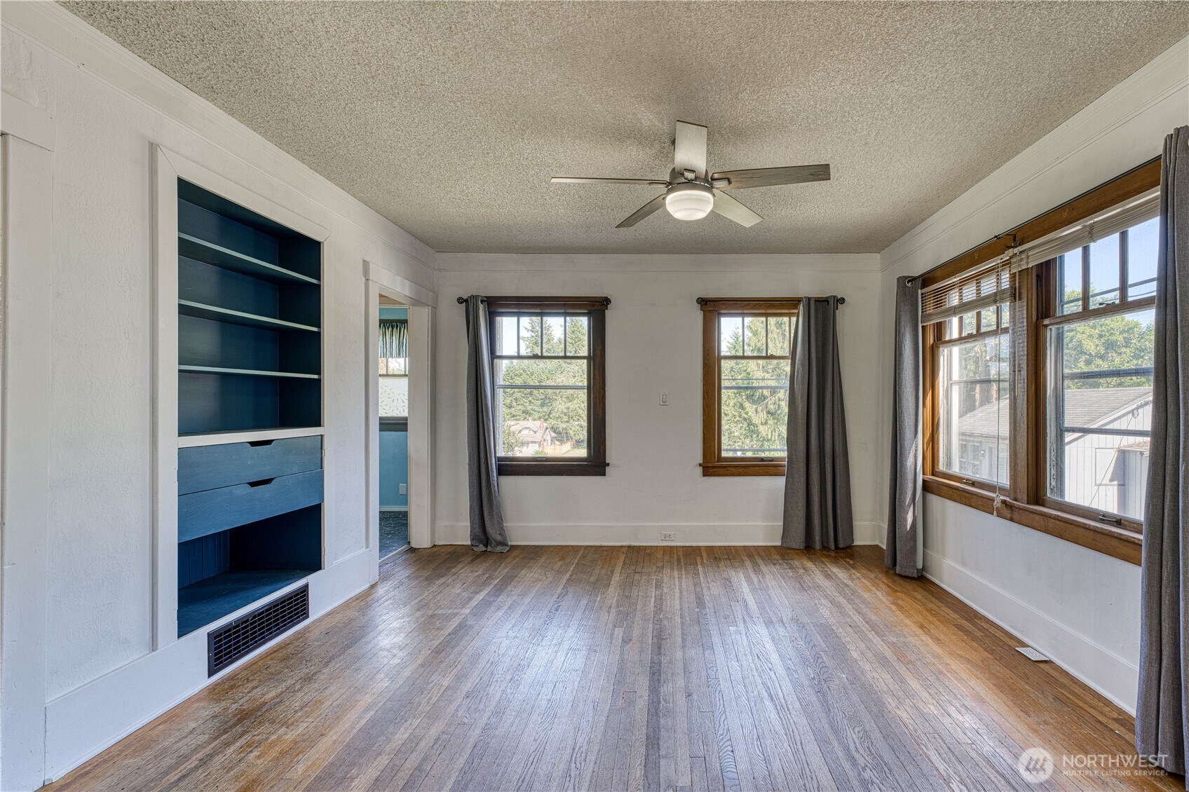 2150 N Callow Avenue Property Photo 7