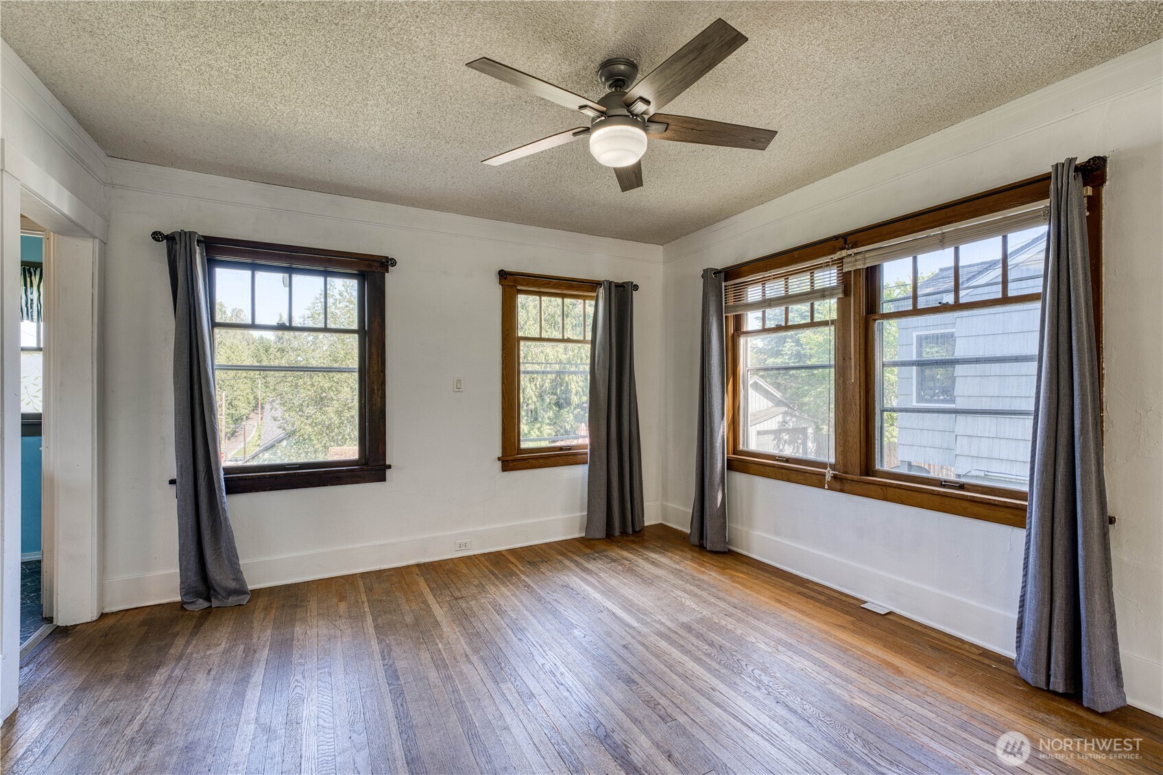 2150 N Callow Avenue Property Photo 8