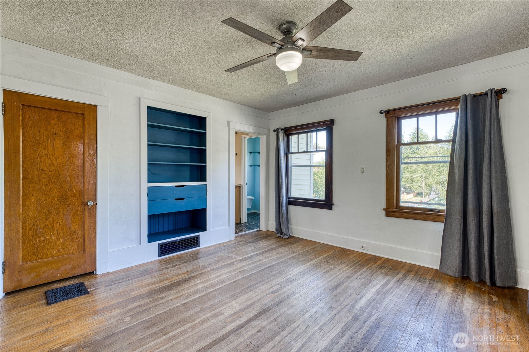 2150 N Callow Avenue Property Photo 9