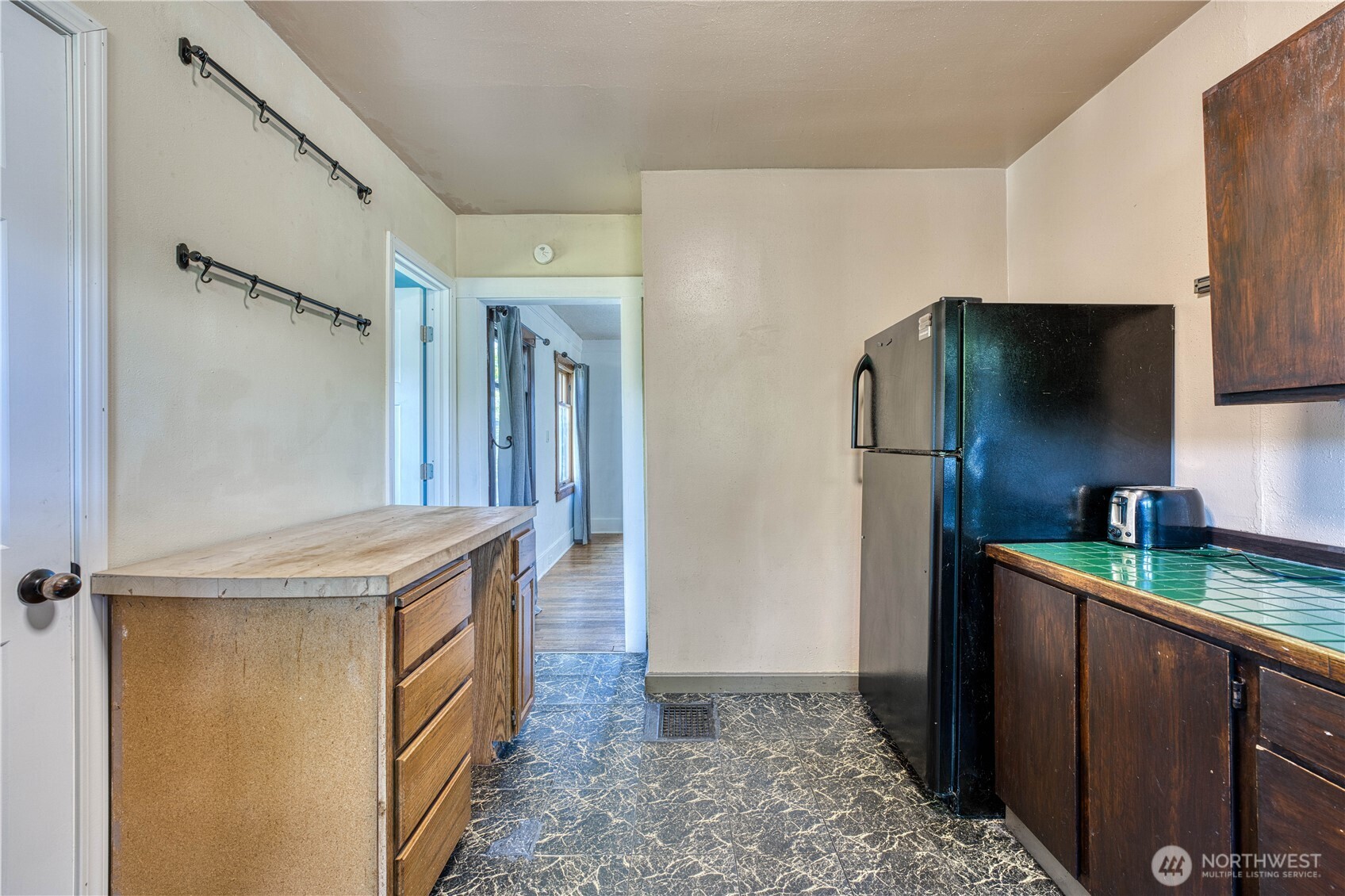 2150 N Callow Avenue Property Photo 11