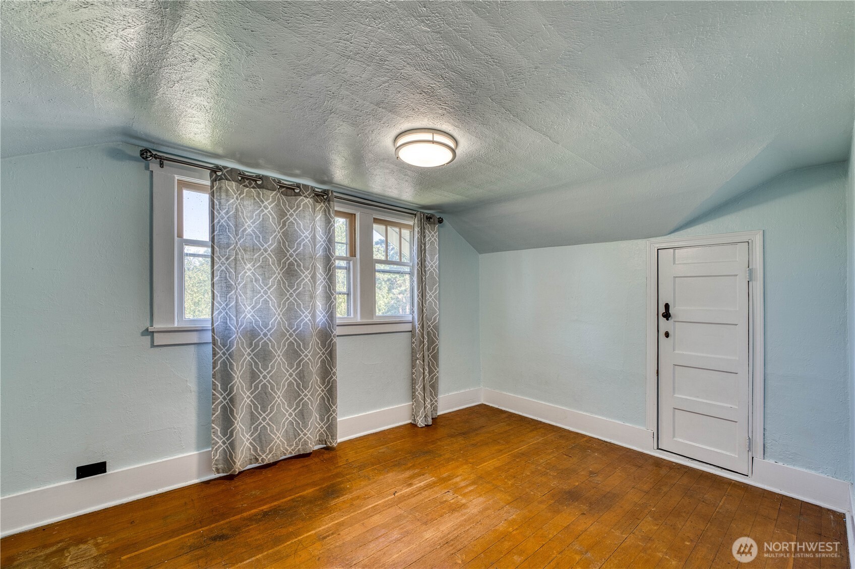 2150 N Callow Avenue Property Photo 15