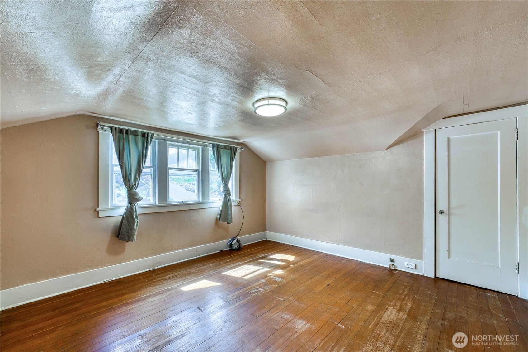 2150 N Callow Avenue Property Photo 17