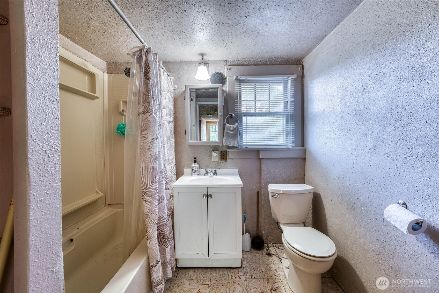 2150 N Callow Avenue Property Photo 19