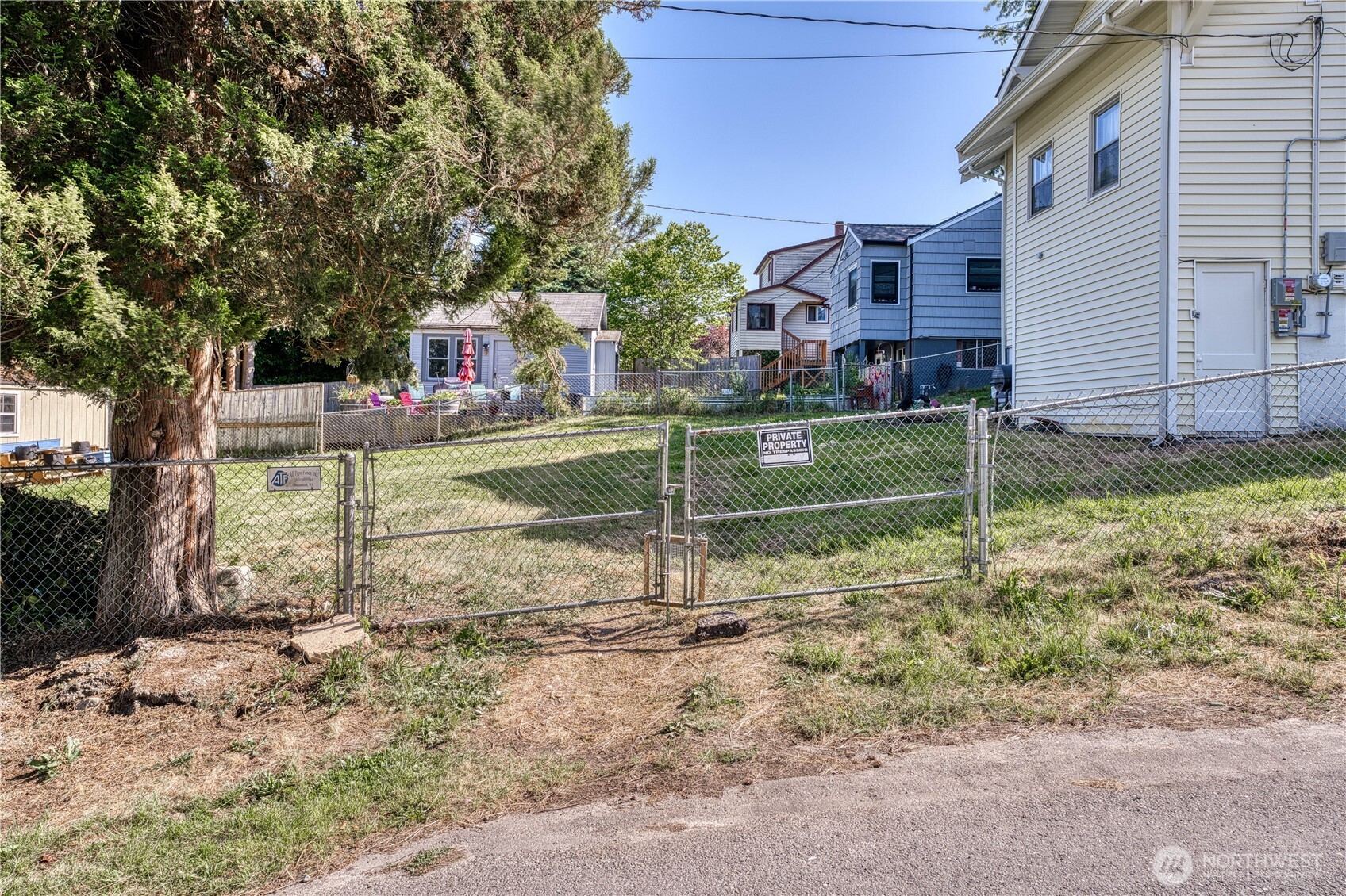 2150 N Callow Avenue Property Photo 32