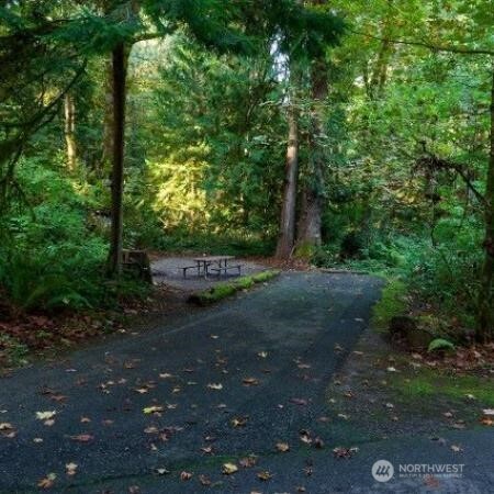 411 208th Avenue Property Photo 16