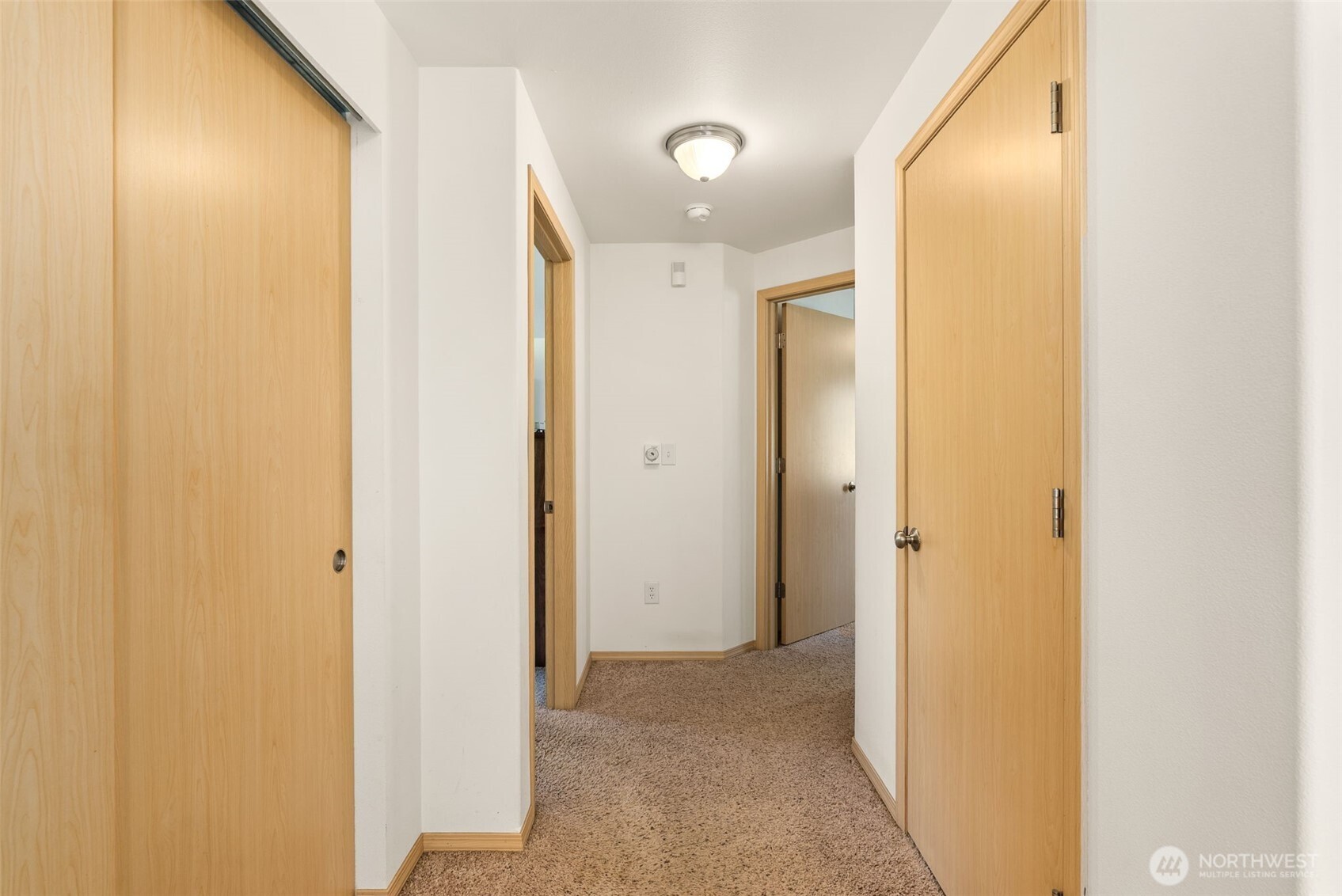 401 Huntting Road Property Photo 14