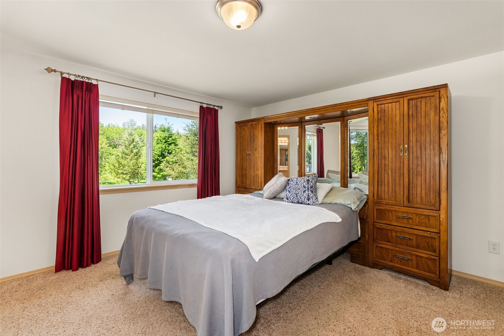 401 Huntting Road Property Photo 16