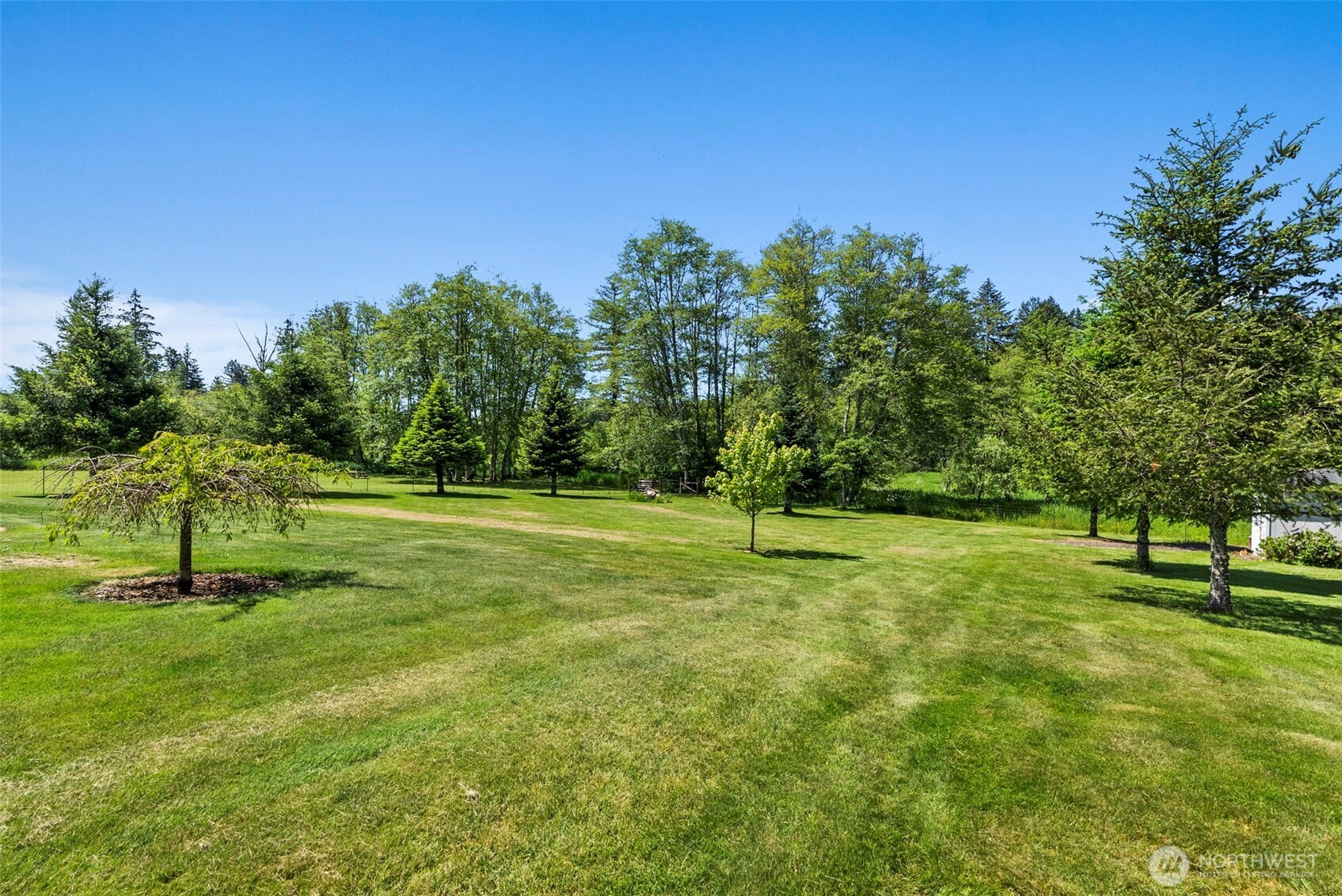 401 Huntting Road Property Photo 32