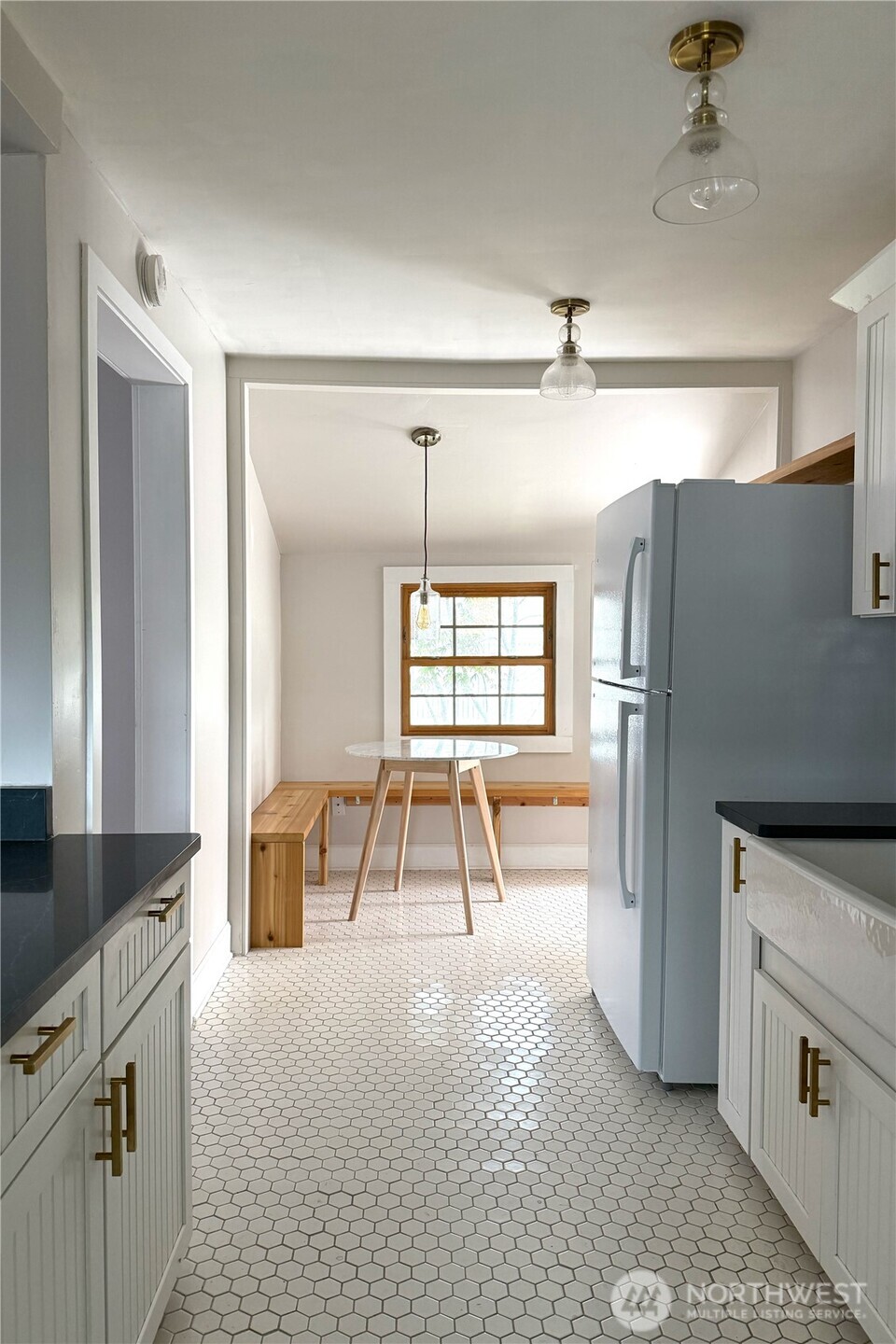908 Washington Avenue Property Photo 12
