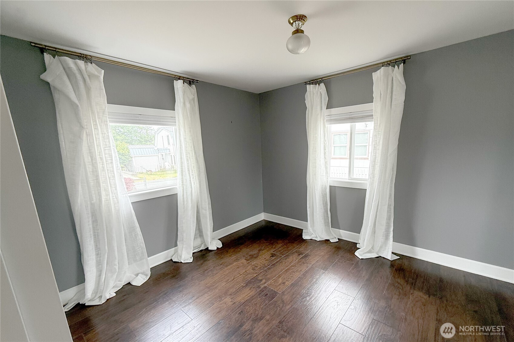 908 Washington Avenue Property Photo 15