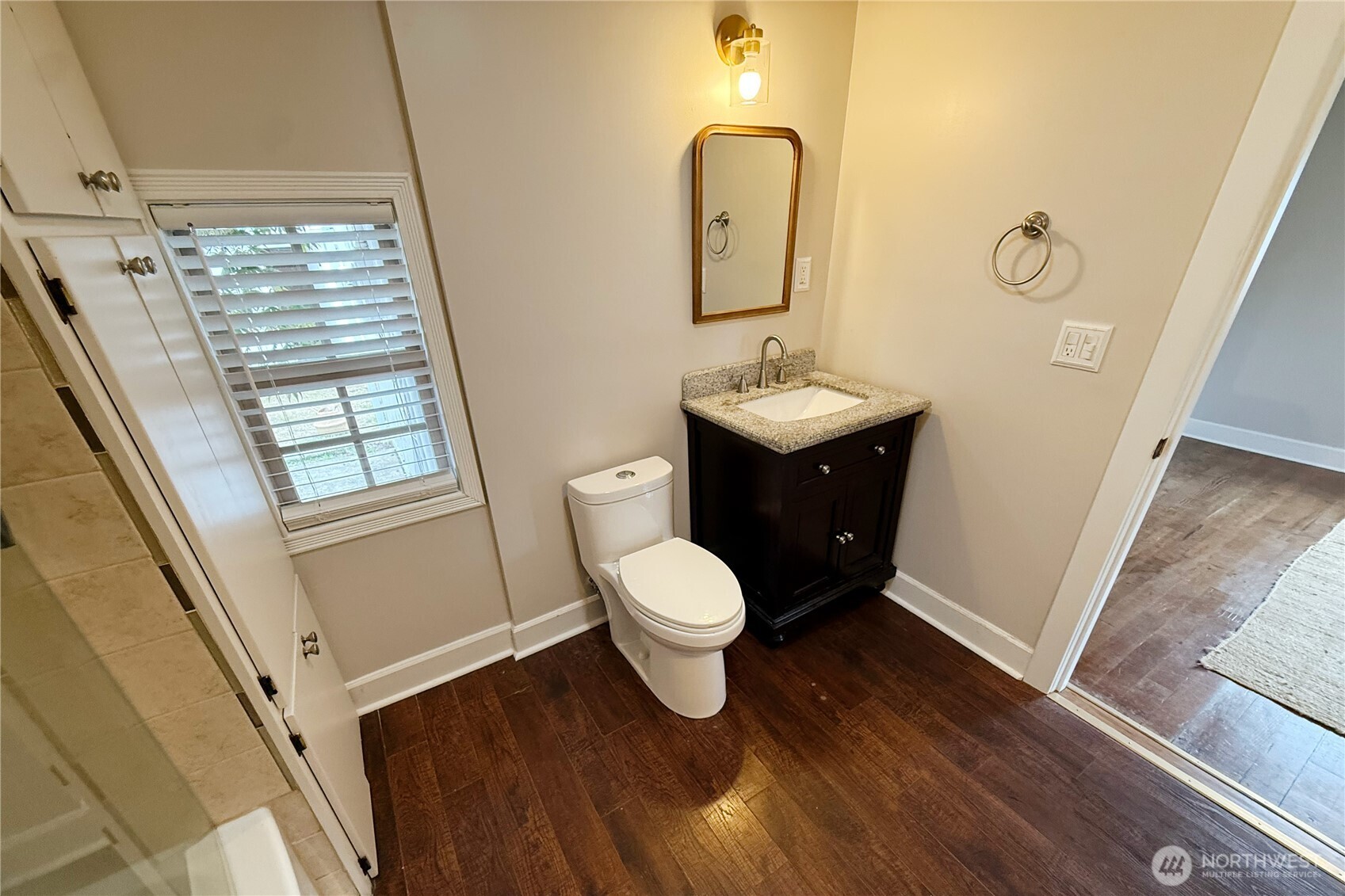 908 Washington Avenue Property Photo 18