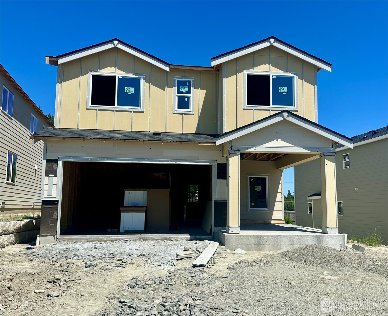 2086 Ne Norseman Way Property Photo 1