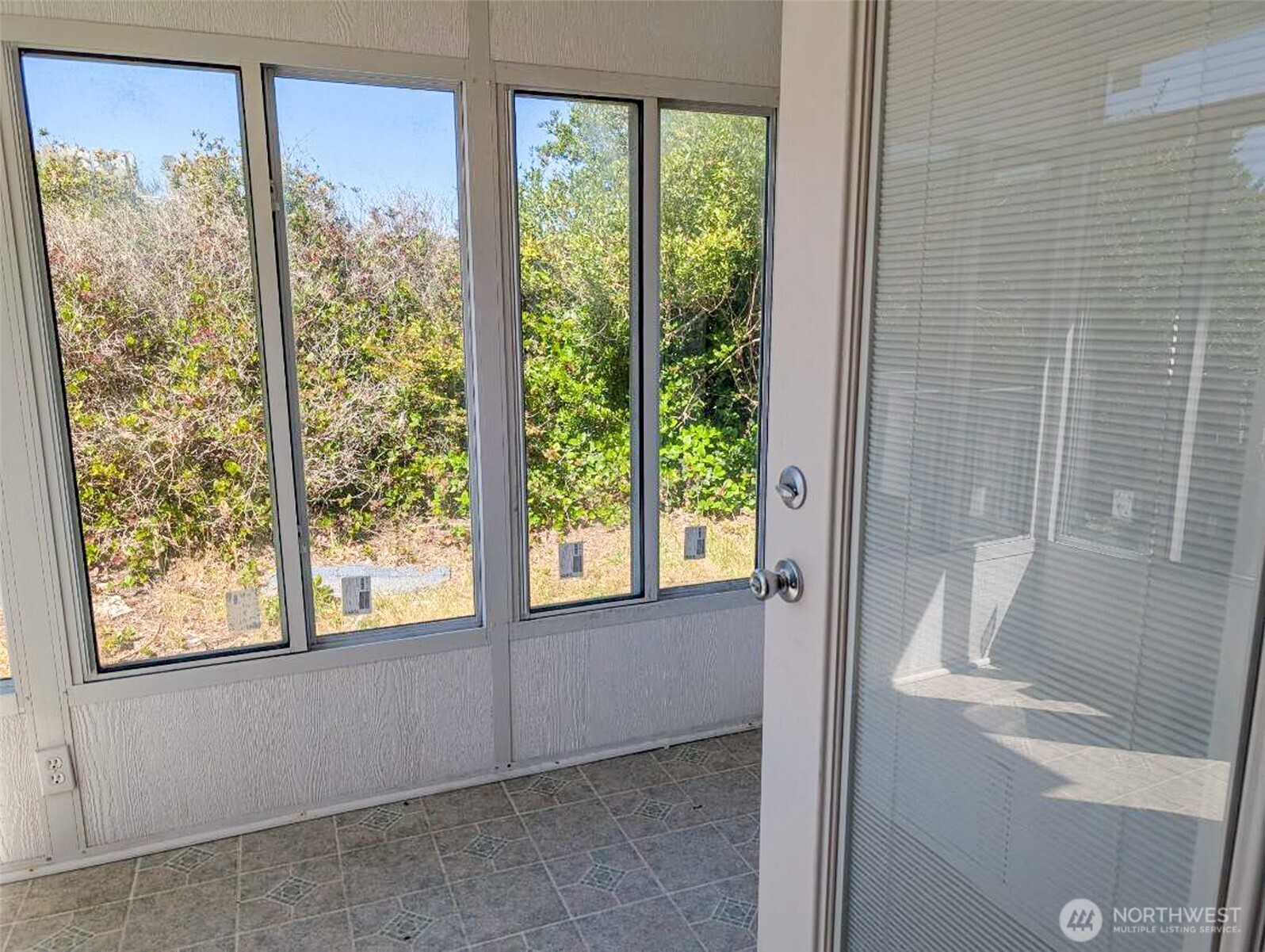 1249 E Ocean Shores Boulevard Property Photo 17