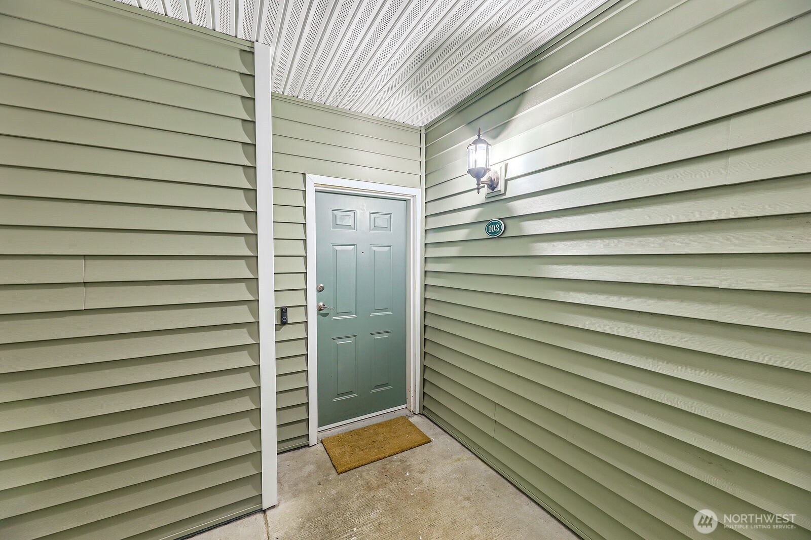 12712 Admiralty Way D103 Property Photo 5