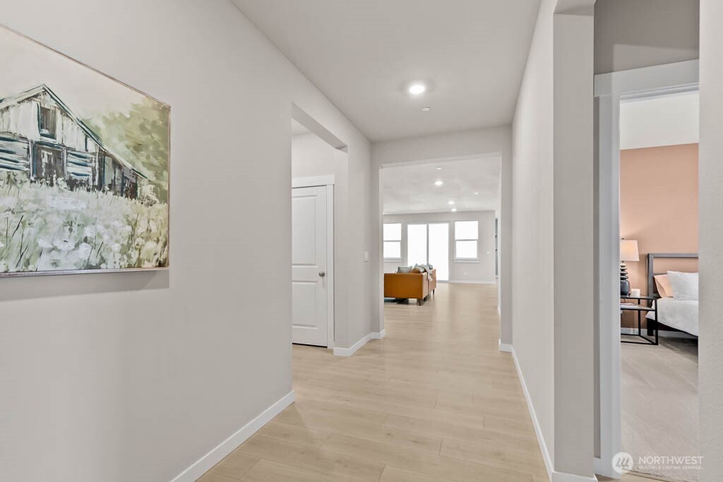 716 Se 11th Place 7 Property Photo 4