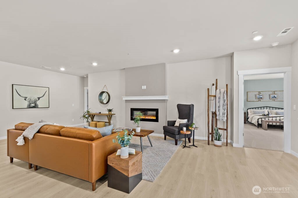 716 Se 11th Place 7 Property Photo 11