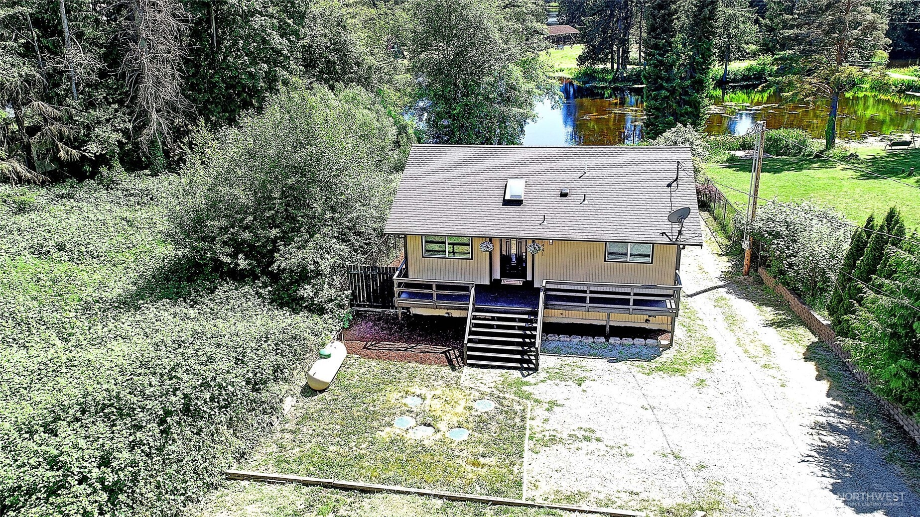1441 Lake Drive Property Photo 1