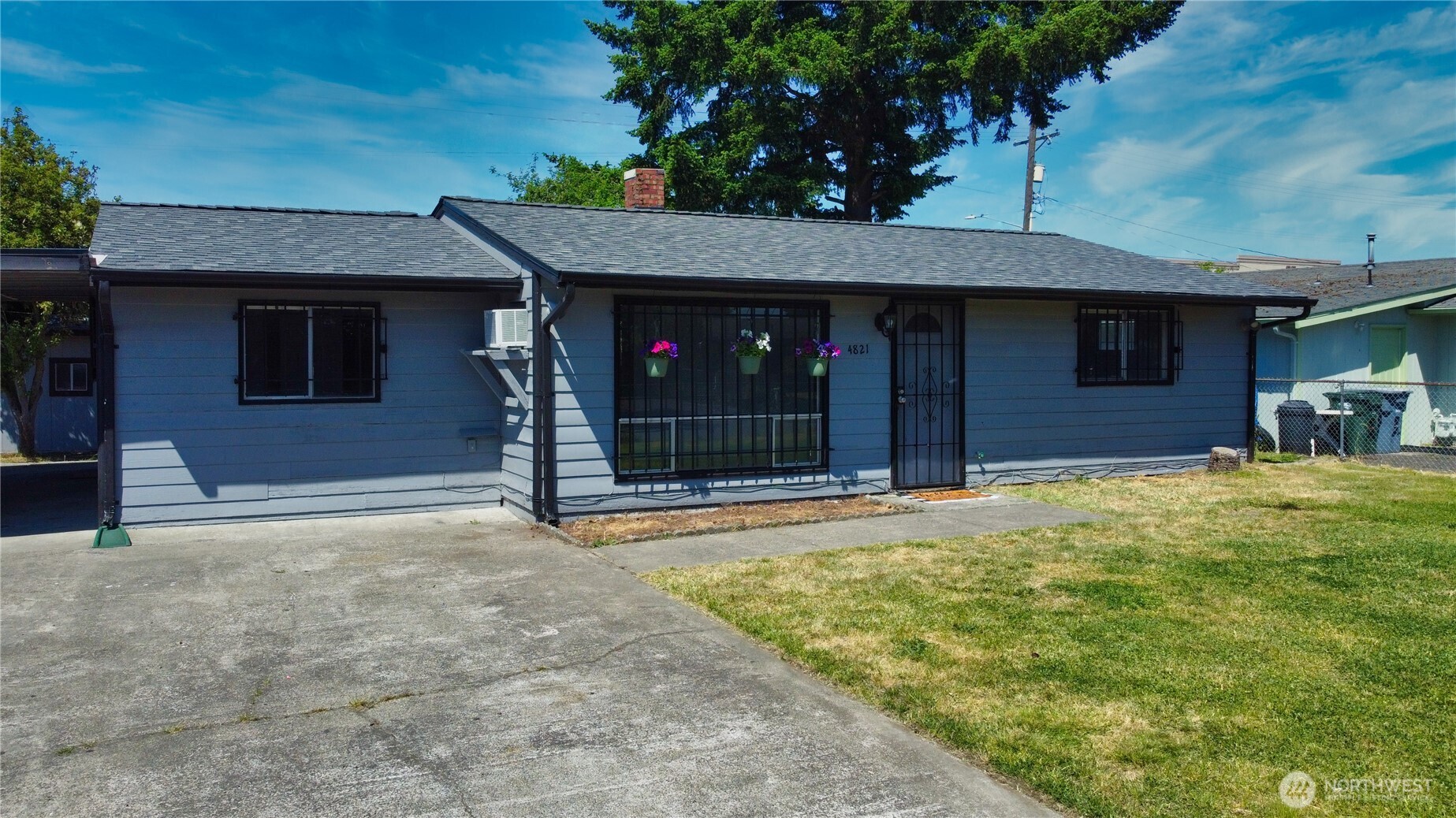 4821 101st Street Property Photo 1