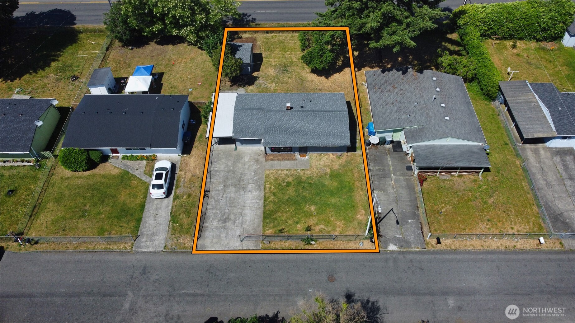 4821 101st Street Property Photo 2
