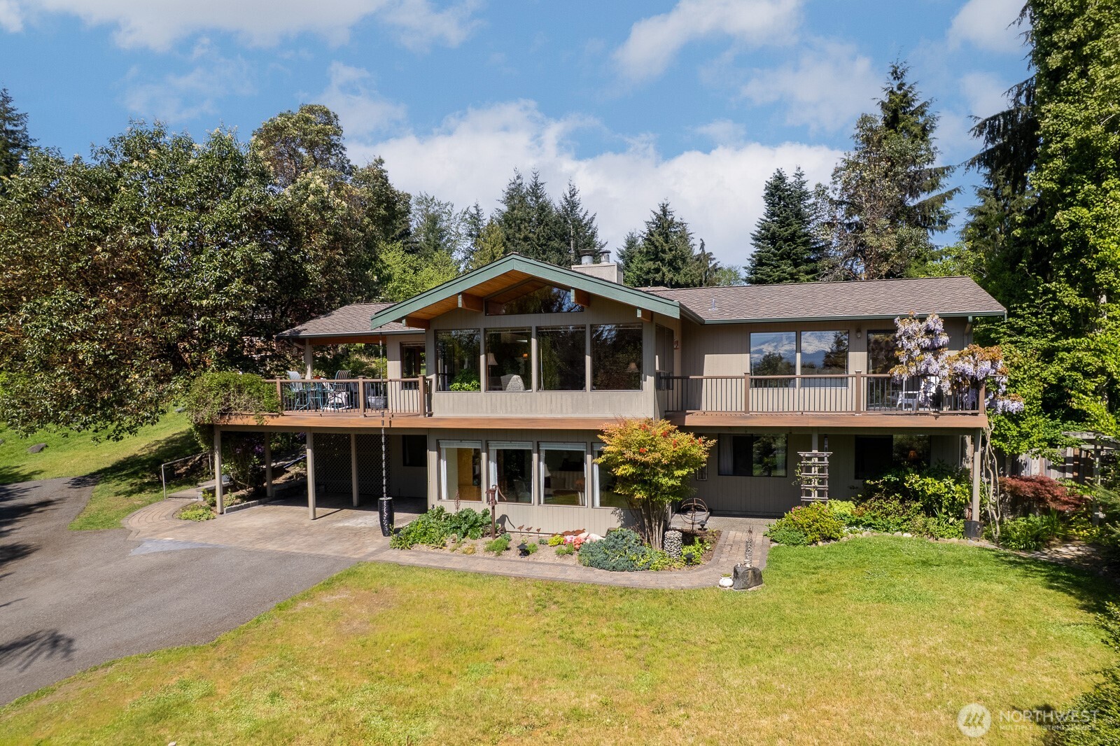 14608 136th Avenue Property Photo 1