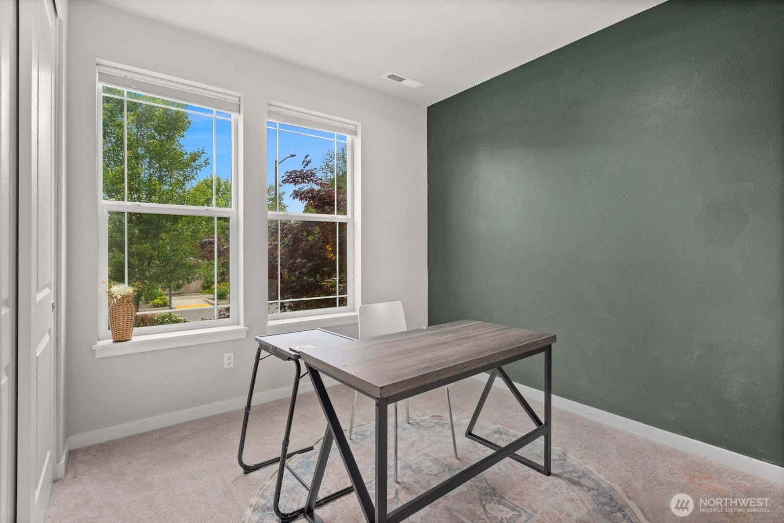303 Vaughan Boulevard Property Photo 6