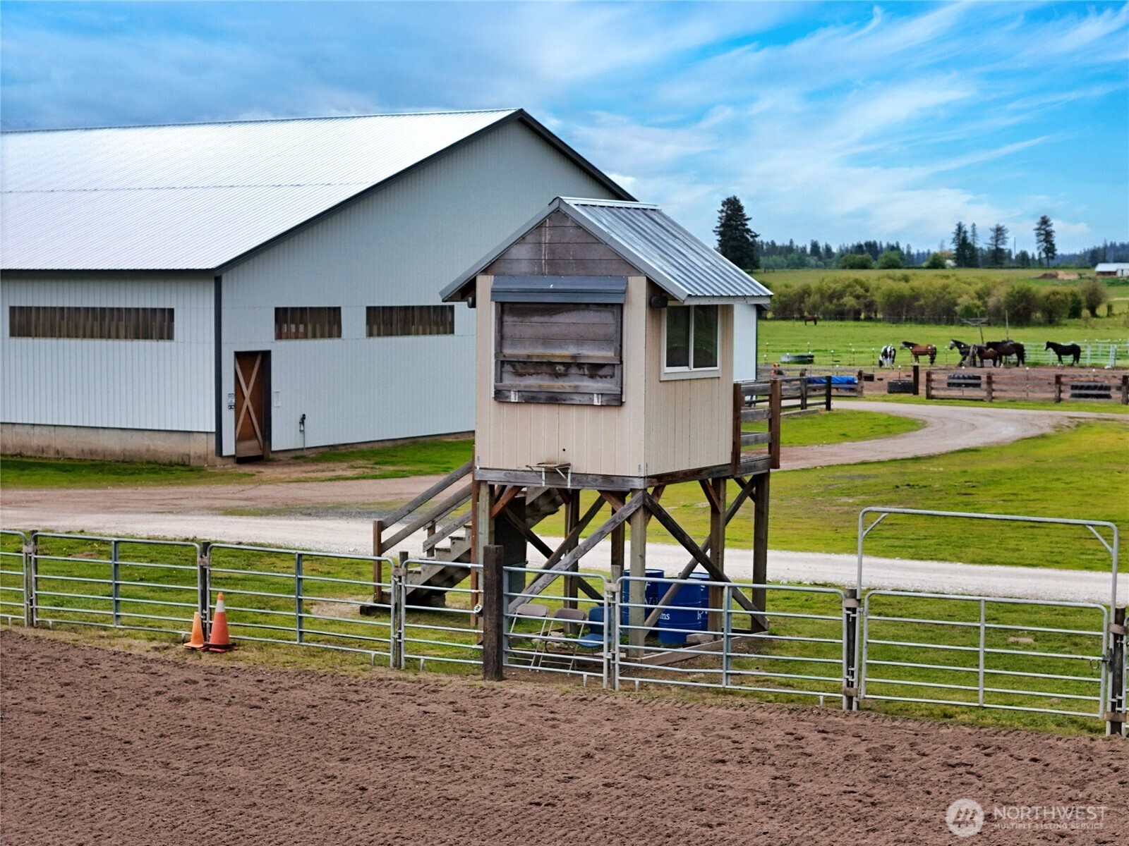 4988 Wallbridge Road Property Photo 8